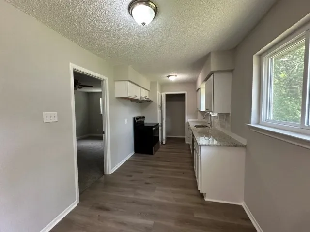 Single Family Residence For Sale in Johnson County , 328 Hillside Court, Burleson, Texas 76028, 4 Bedroom, 3 Bathroom, Garage spaces, 1,511 Sqft, built in 1969, mls#21337295, Real Estate Agent in Burleson, Homes For Sale in Johnson county, Homes For Sale in Burleson, Realtor in Burleson Texas, Real Estate Brokerage Independent Realty Texas, Luminita Cordes Realtor