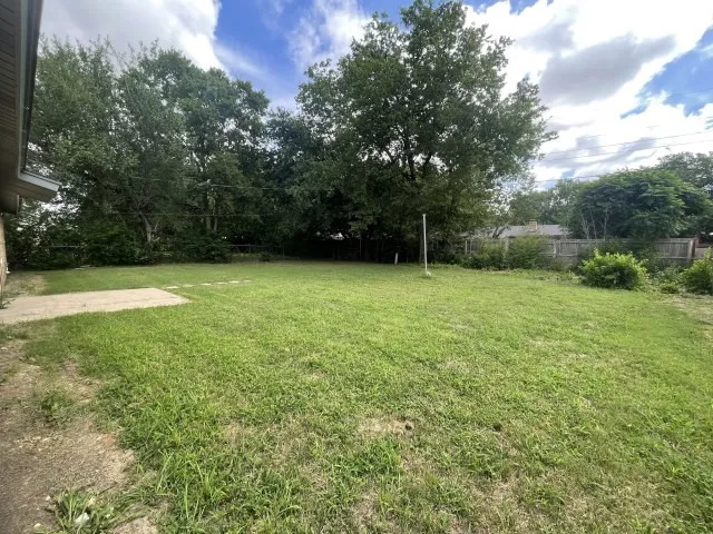 Single Family Residence For Sale in Johnson County , 328 Hillside Court, Burleson, Texas 76028, 4 Bedroom, 3 Bathroom, Garage spaces, 1,511 Sqft, built in 1969, mls#21337295, Real Estate Agent in Burleson, Homes For Sale in Johnson county, Homes For Sale in Burleson, Realtor in Burleson Texas, Real Estate Brokerage Independent Realty Texas, Luminita Cordes Realtor