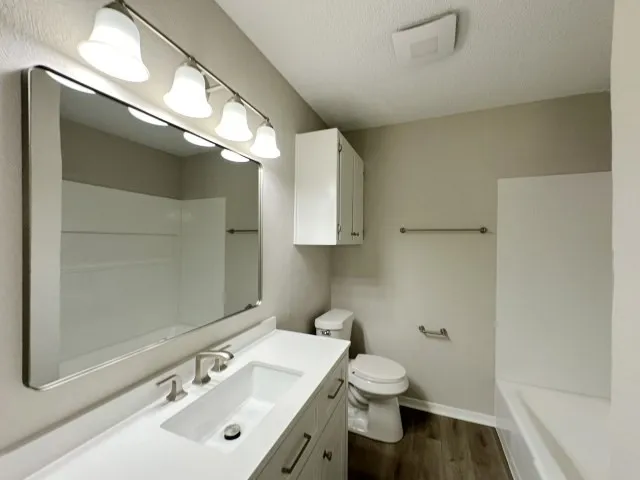 Single Family Residence For Sale in Johnson County , 328 Hillside Court, Burleson, Texas 76028, 4 Bedroom, 3 Bathroom, Garage spaces, 1,511 Sqft, built in 1969, mls#21337295, Real Estate Agent in Burleson, Homes For Sale in Johnson county, Homes For Sale in Burleson, Realtor in Burleson Texas, Real Estate Brokerage Independent Realty Texas, Luminita Cordes Realtor