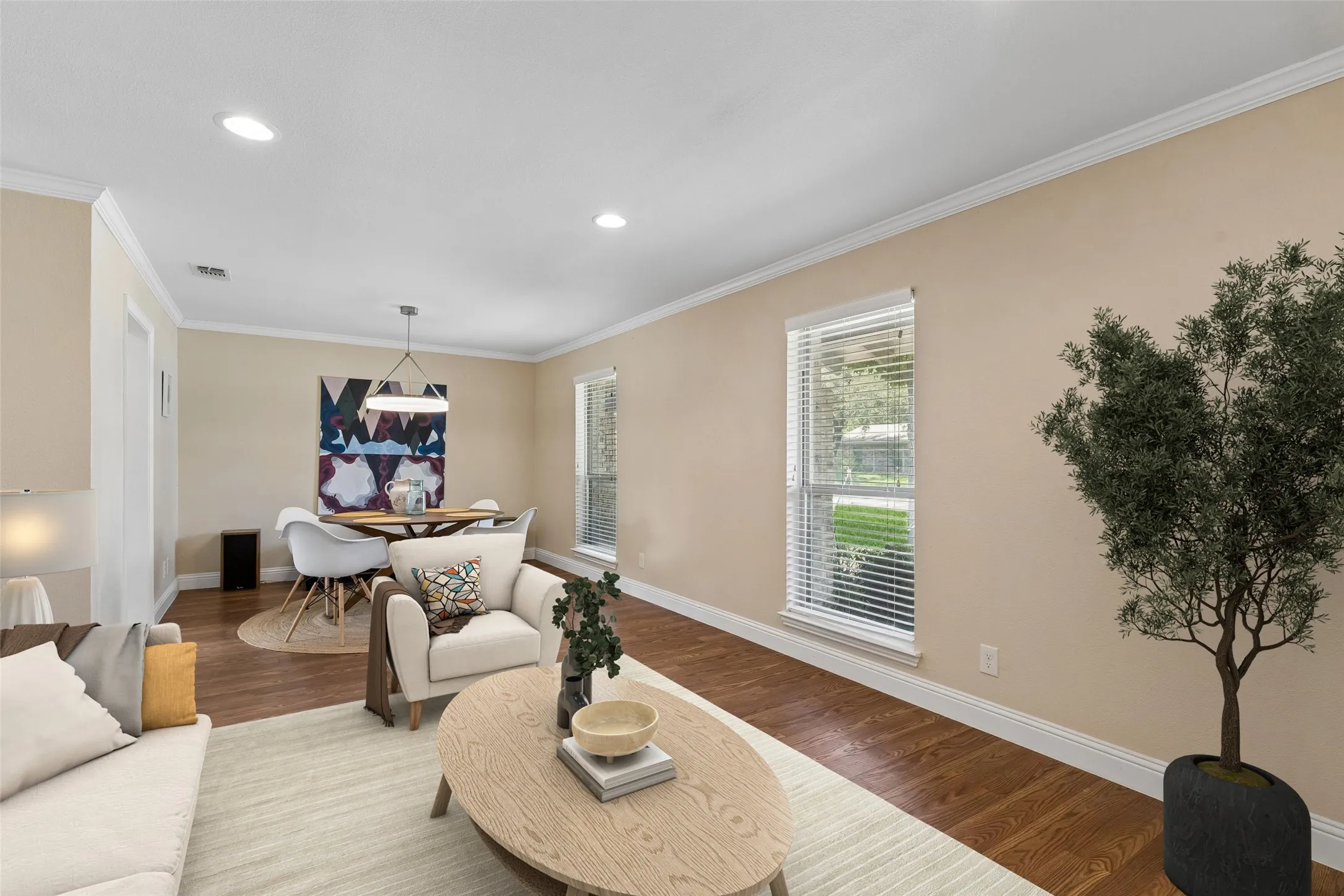 Single Family Residence For Sale in Dallas County , 13141 Rosser Road, Farmers Branch, Texas 75244, 3 Bedroom, 2 Bathroom, 2 Garage spaces, 1,810 Sqft, built in 1969, mls#21328079, Real Estate Agent in Farmers Branch, Homes For Sale in Dallas county, Homes For Sale in Farmers Branch, Realtor in Farmers Branch Texas, Real Estate Brokerage Independent Realty Texas, Luminita Cordes Realtor