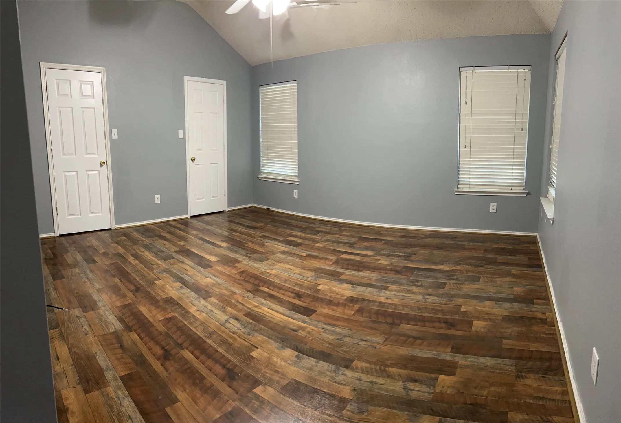 Single Family Residence For Rent in Tarrant County , 4216 Cave Cove Court, Fort Worth, Texas 76244, 3 Bedroom, 2 Bathroom, 2 Garage spaces, 2,214 Sqft, built in 2000, mls#21337343, Real Estate Agent in Fort Worth, Homes For Rent in Tarrant county, Homes For Rent in Fort Worth, Realtor in Fort Worth Texas, Real Estate Brokerage Independent Realty Texas, Luminita Cordes Realtor