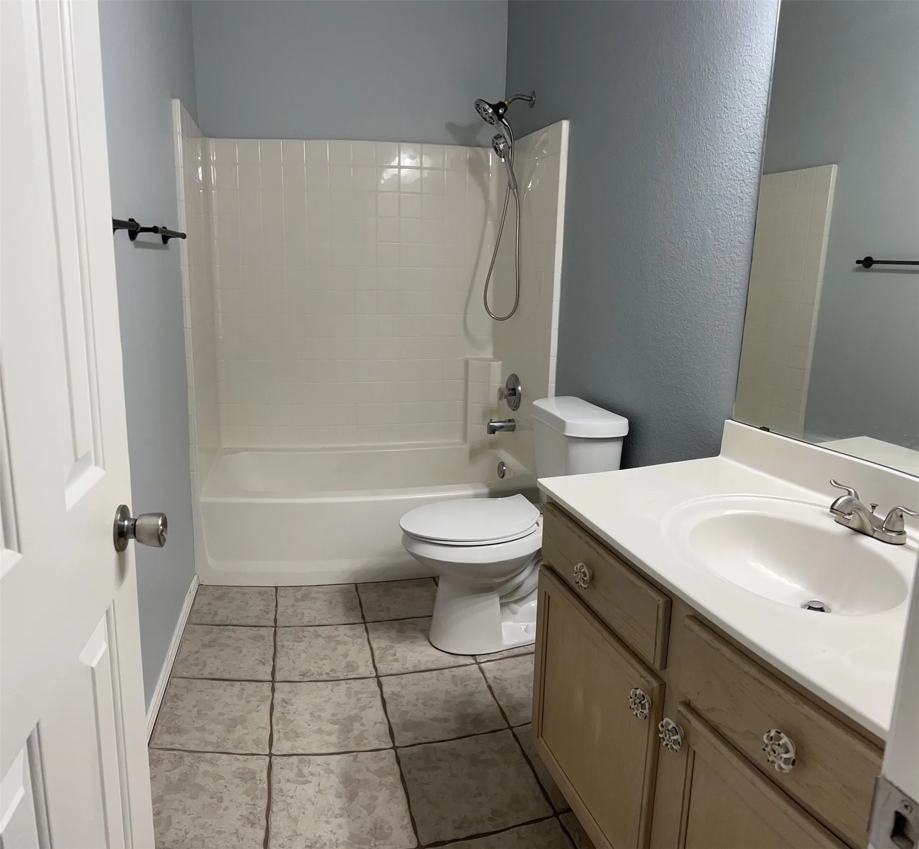Single Family Residence For Rent in Tarrant County , 4216 Cave Cove Court, Fort Worth, Texas 76244, 3 Bedroom, 2 Bathroom, 2 Garage spaces, 2,214 Sqft, built in 2000, mls#21337343, Real Estate Agent in Fort Worth, Homes For Rent in Tarrant county, Homes For Rent in Fort Worth, Realtor in Fort Worth Texas, Real Estate Brokerage Independent Realty Texas, Luminita Cordes Realtor