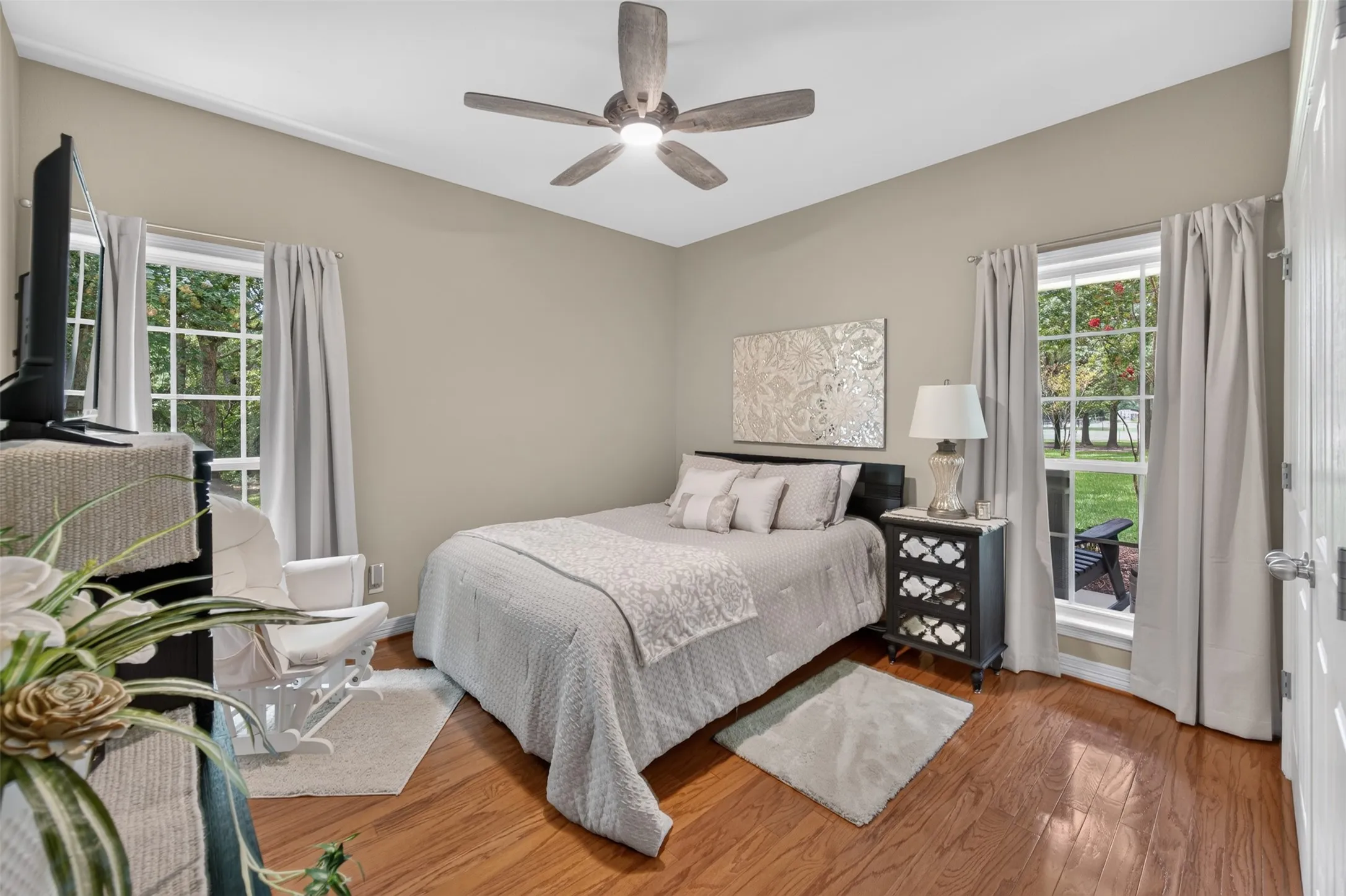 Single Family Residence For Sale in Henderson County , 5611 Fm 2494, Athens, Texas 75751, 3 Bedroom, 3 Bathroom, 2 Garage spaces, 2,560 Sqft, built in 2001, mls#21337155, Real Estate Agent in Athens, Homes For Sale in Henderson county, Homes For Sale in Athens, Realtor in Athens Texas, Real Estate Brokerage Independent Realty Texas, Luminita Cordes Realtor