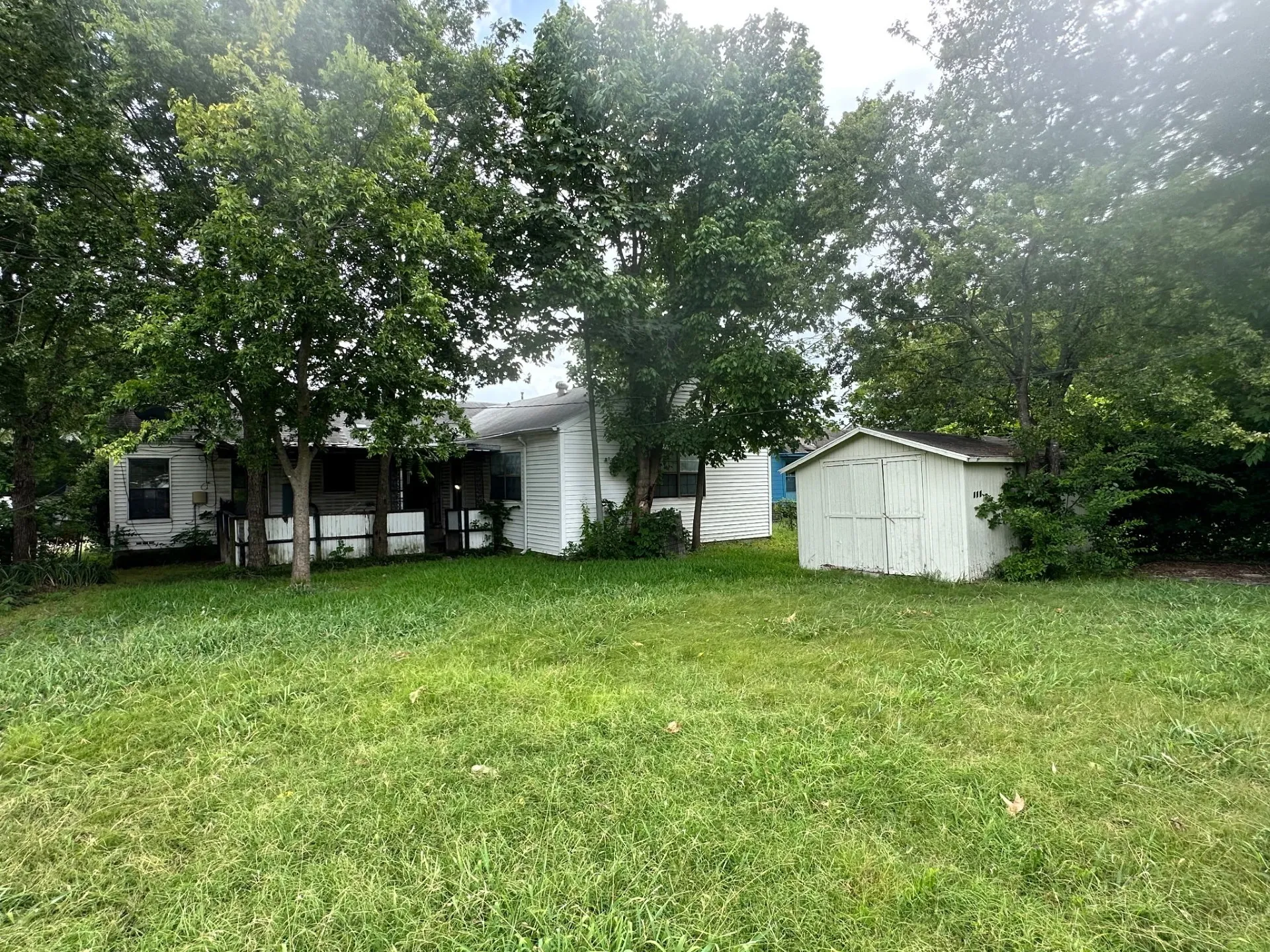 Single Family Residence For Sale in Dallas County , 813 Magnolia Drive, Garland, Texas 75040, 2 Bedroom, 1 Bathroom, 1 Garage spaces, 1,718 Sqft, built in 1951, Price $195,000, mls#21333466, Real Estate Agent in Garland, Homes For Sale in Dallas county, Homes For Sale in Garland, Realtor in Garland Texas, Real Estate Brokerage Independent Realty Texas, Luminita Cordes Realtor