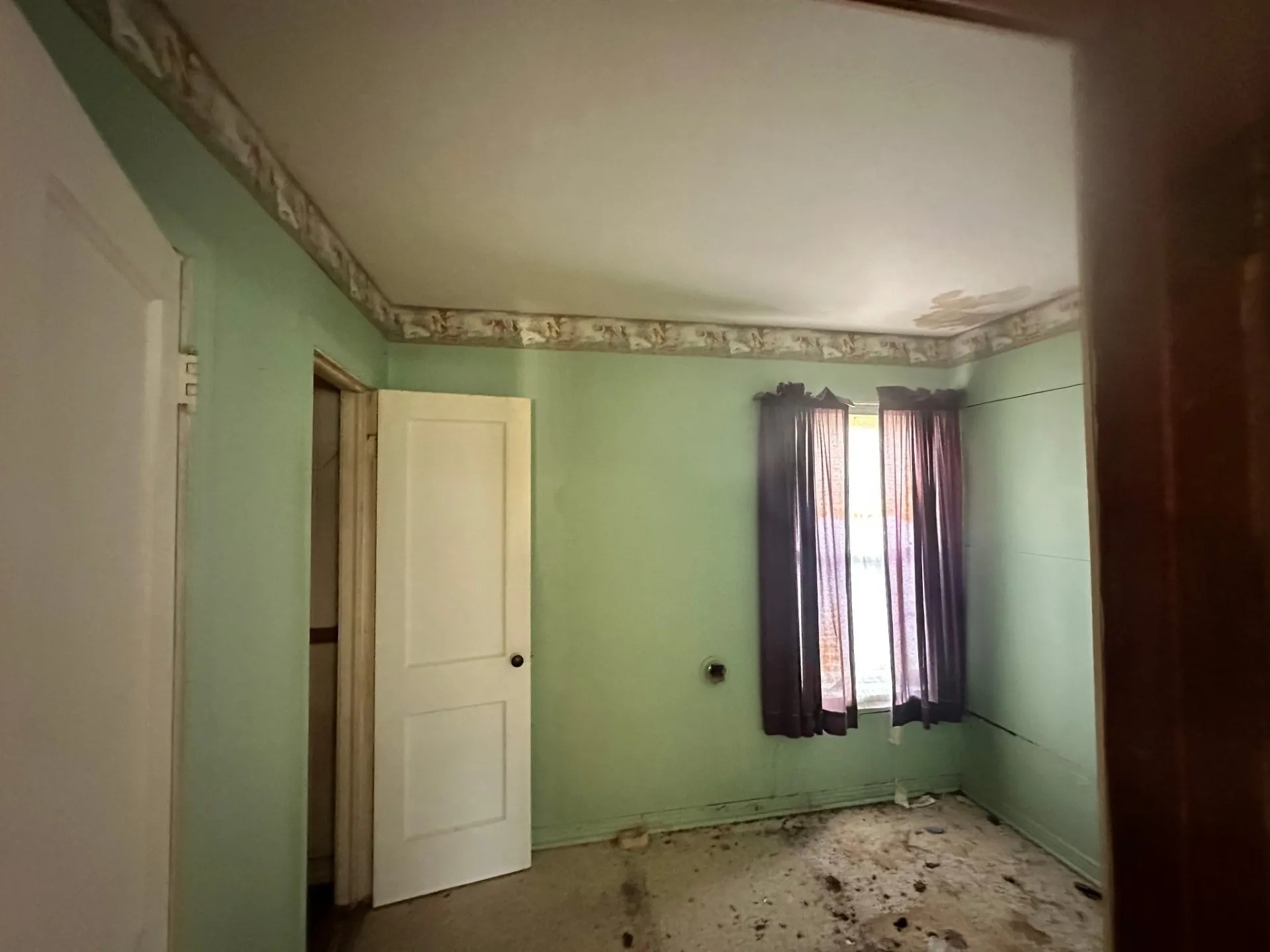 Single Family Residence For Sale in Dallas County , 813 Magnolia Drive, Garland, Texas 75040, 2 Bedroom, 1 Bathroom, 1 Garage spaces, 1,718 Sqft, built in 1951, Price $195,000, mls#21333466, Real Estate Agent in Garland, Homes For Sale in Dallas county, Homes For Sale in Garland, Realtor in Garland Texas, Real Estate Brokerage Independent Realty Texas, Luminita Cordes Realtor