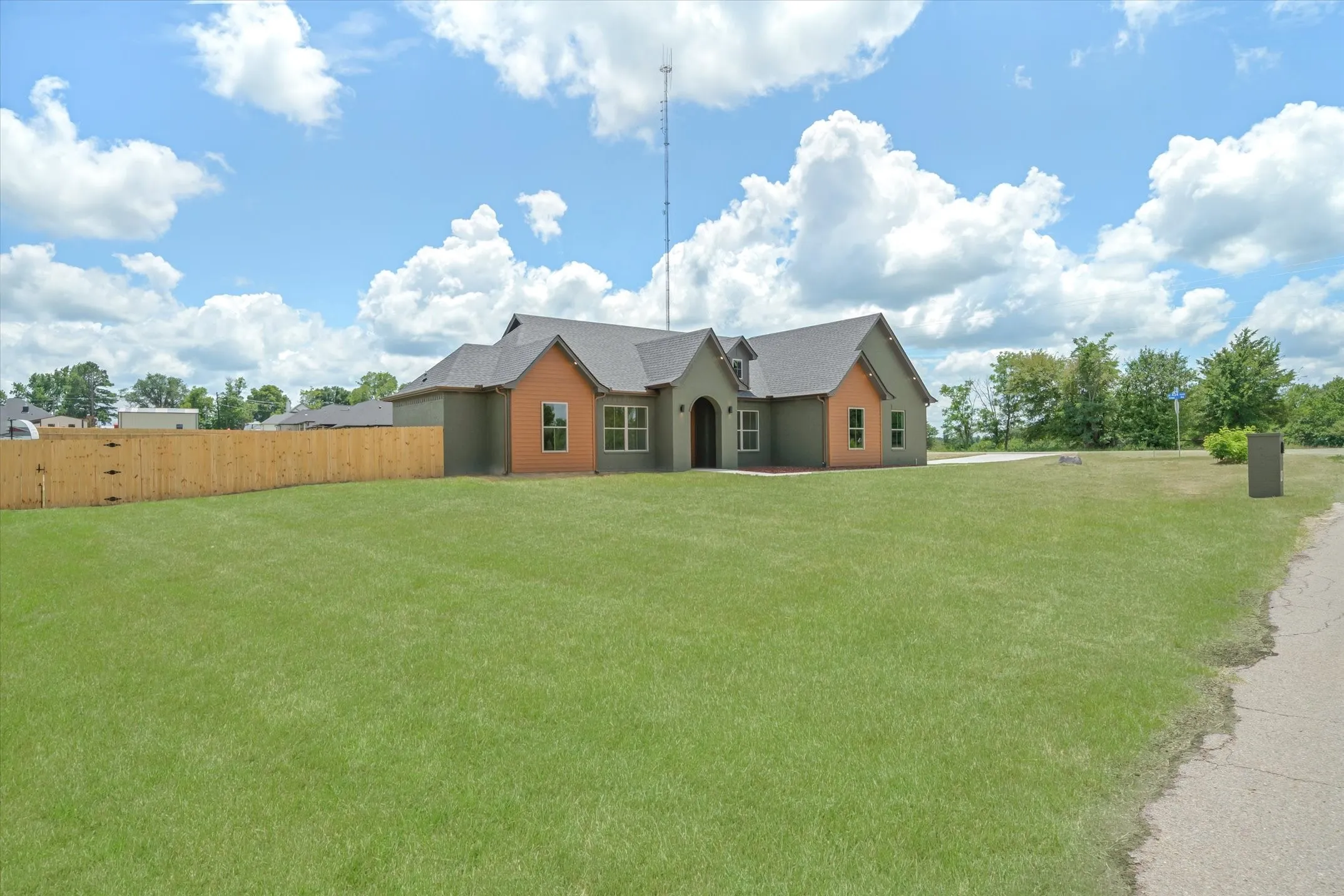 Single Family Residence For Sale in Smith County , 15558 CR 436, Lindale, Texas 75771, 5 Bedrooms, 3 Bathrooms, Garage spaces, 2,187 Sqft, built in 2026, Price $449,900, mls#21337363, Real Estate Agent in Lindale, Homes For Sale in Smith county, Homes For Sale in Lindale, Realtor in Lindale Texas, Real Estate Brokerage Independent Realty Texas, Luminita Cordes Realtor