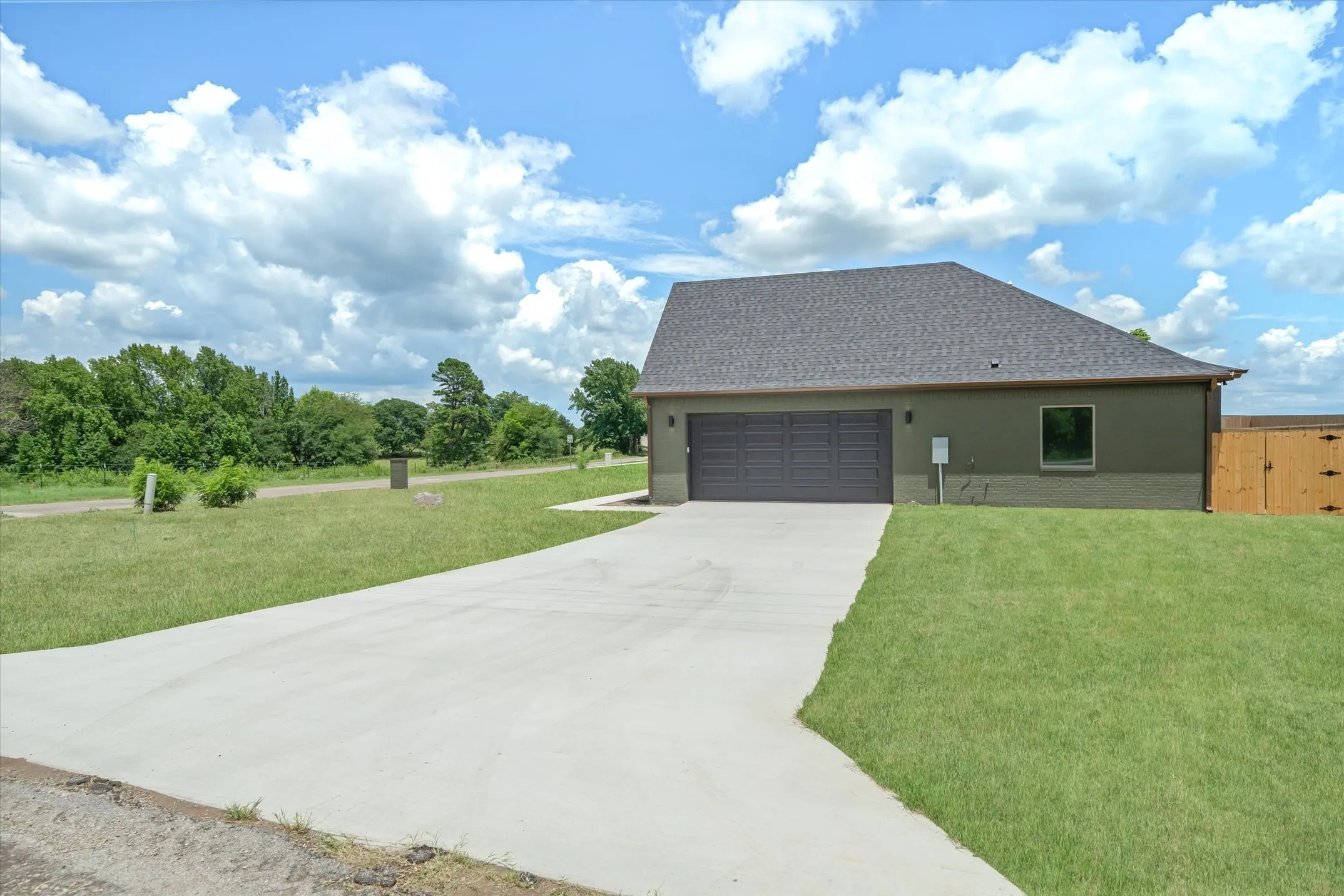 Single Family Residence For Sale in Smith County , 15558 CR 436, Lindale, Texas 75771, 5 Bedrooms, 3 Bathrooms, Garage spaces, 2,187 Sqft, built in 2026, Price $449,900, mls#21337363, Real Estate Agent in Lindale, Homes For Sale in Smith county, Homes For Sale in Lindale, Realtor in Lindale Texas, Real Estate Brokerage Independent Realty Texas, Luminita Cordes Realtor