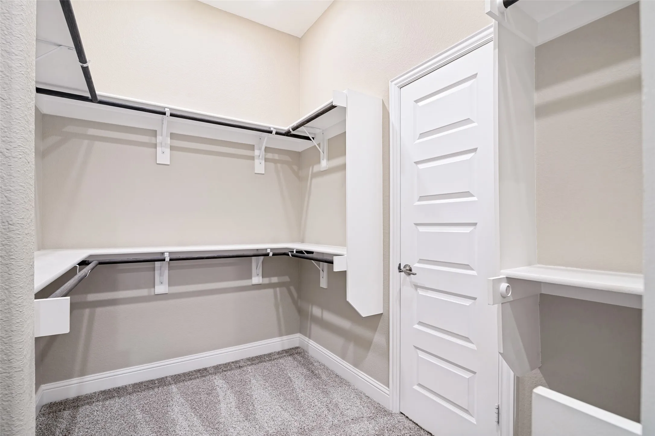 Single Family Residence For Sale in Kaufman County , 2272 Templin Avenue, Forney, Texas 75126, 3 Bedroom, 3 Bathroom, 2 Garage spaces, 2,226 Sqft, built in 2020, mls#21336815, Real Estate Agent in Forney, Homes For Sale in Kaufman county, Homes For Sale in Forney, Realtor in Forney Texas, Real Estate Brokerage Independent Realty Texas, Luminita Cordes Realtor