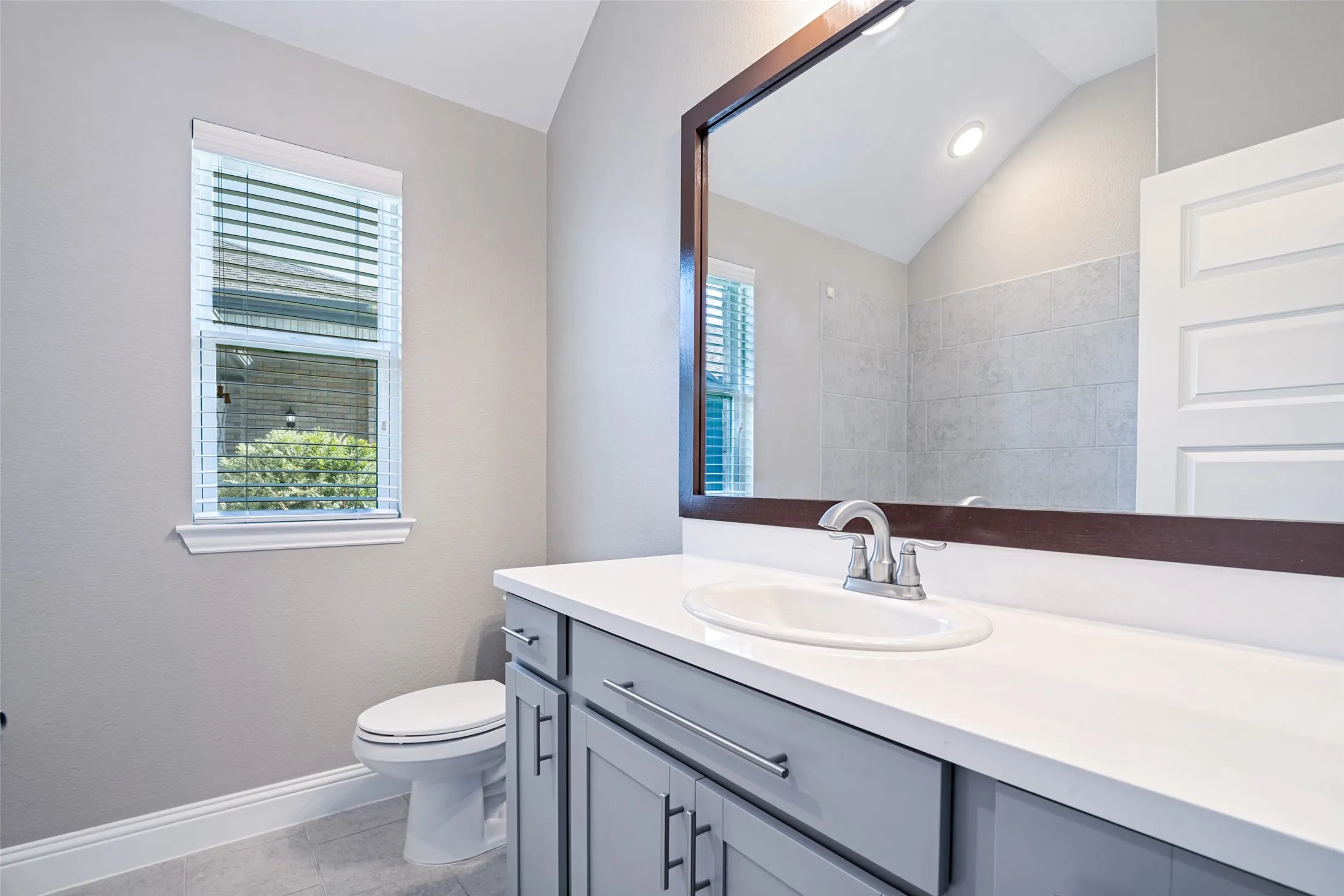 Single Family Residence For Sale in Kaufman County , 2272 Templin Avenue, Forney, Texas 75126, 3 Bedroom, 3 Bathroom, 2 Garage spaces, 2,226 Sqft, built in 2020, mls#21336815, Real Estate Agent in Forney, Homes For Sale in Kaufman county, Homes For Sale in Forney, Realtor in Forney Texas, Real Estate Brokerage Independent Realty Texas, Luminita Cordes Realtor