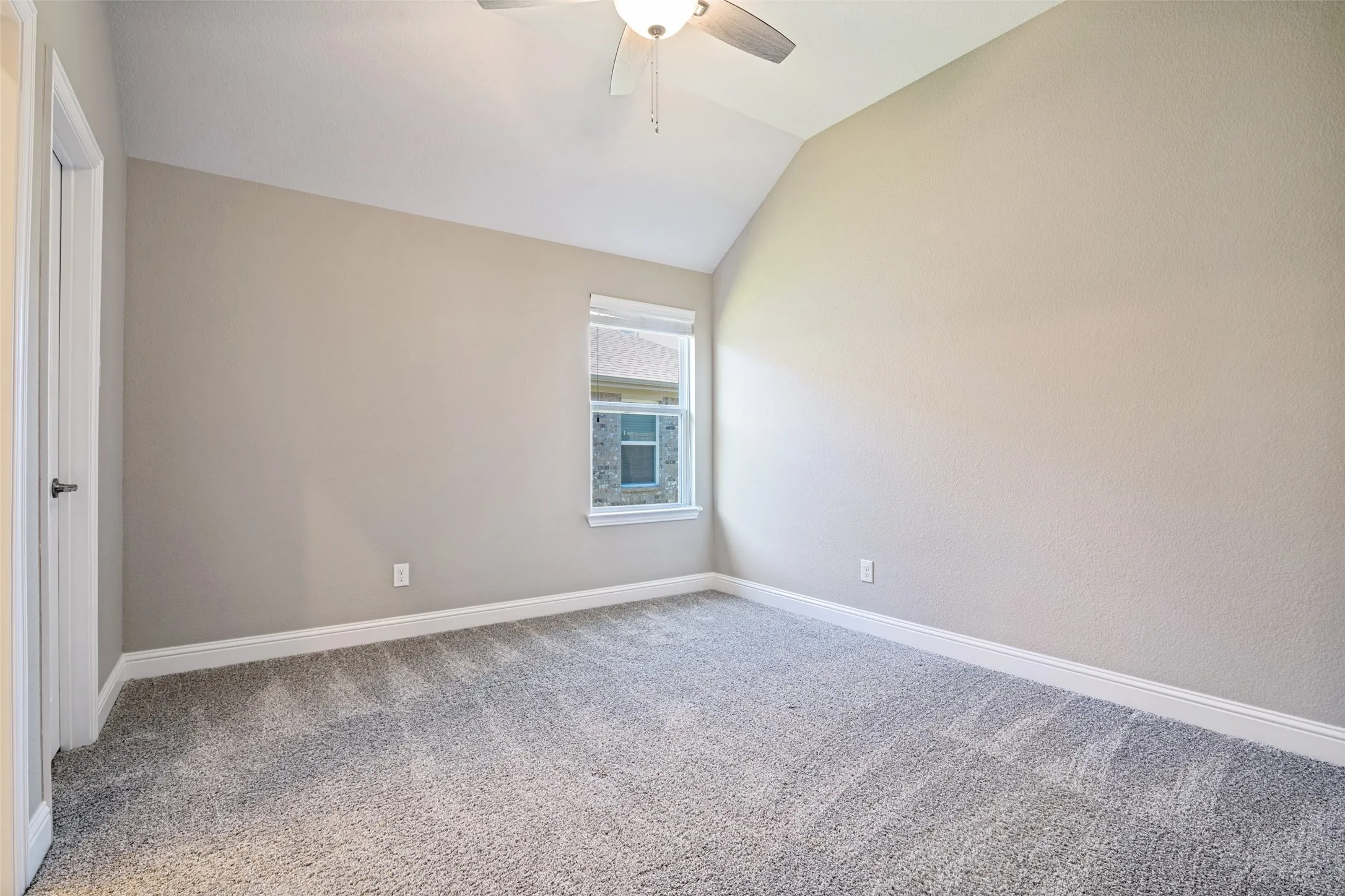 Single Family Residence For Sale in Kaufman County , 2272 Templin Avenue, Forney, Texas 75126, 3 Bedroom, 3 Bathroom, 2 Garage spaces, 2,226 Sqft, built in 2020, mls#21336815, Real Estate Agent in Forney, Homes For Sale in Kaufman county, Homes For Sale in Forney, Realtor in Forney Texas, Real Estate Brokerage Independent Realty Texas, Luminita Cordes Realtor