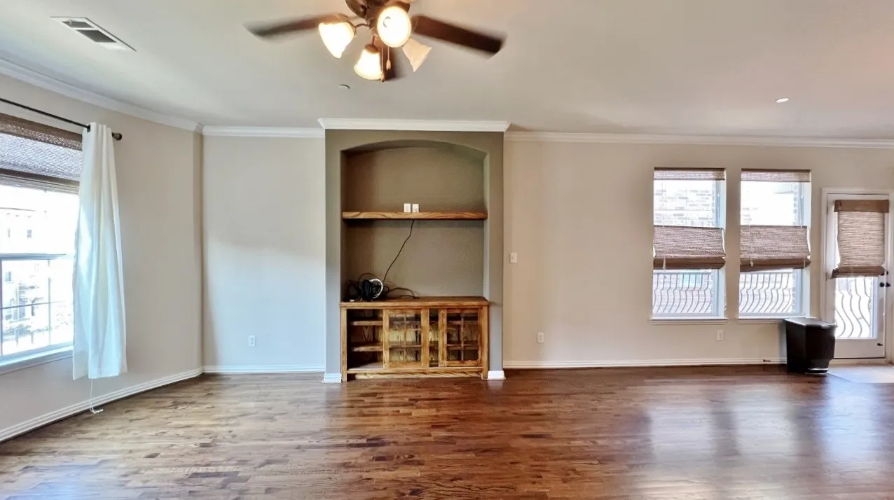 Townhouse For Rent in Denton County , 2500 Rockbrook Drive 40, Lewisville, Texas 75067, 3 Bedroom, 3 Bathroom, 2 Garage spaces, 1,802 Sqft, built in 2009, mls#21337369, Real Estate Agent in Lewisville, Homes For Rent in Denton county, Homes For Rent in Lewisville, Realtor in Lewisville Texas, Real Estate Brokerage Independent Realty Texas, Luminita Cordes Realtor