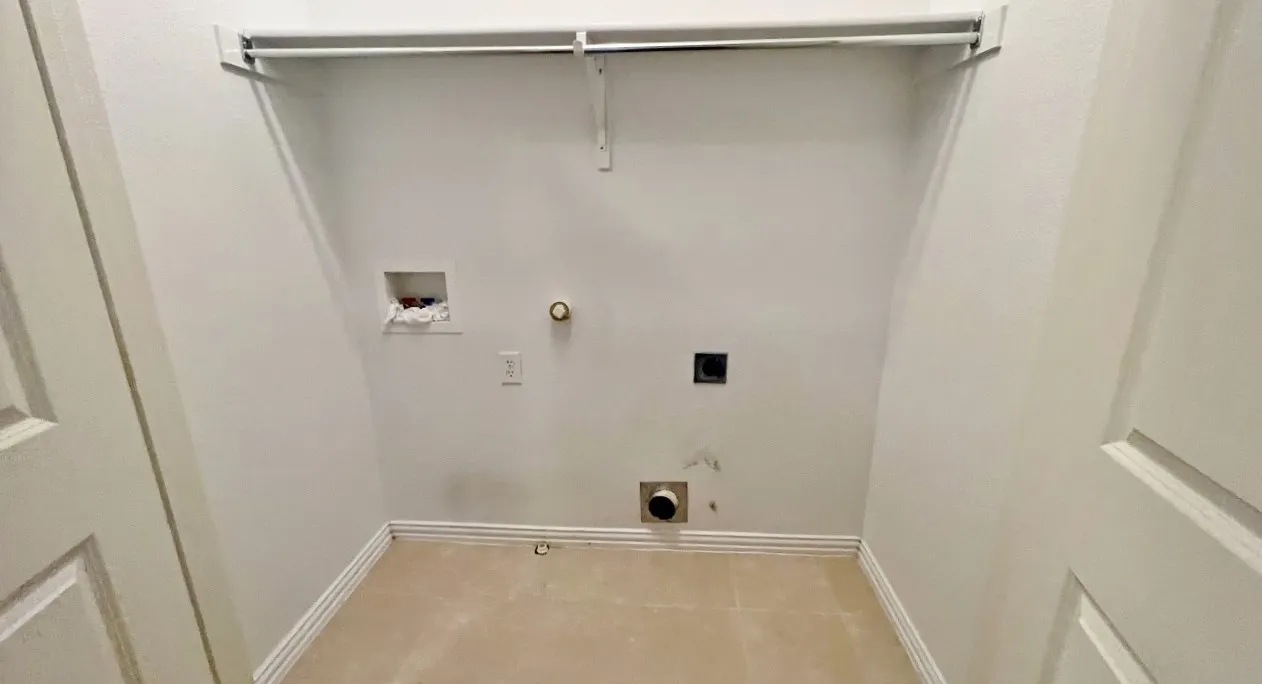 Townhouse For Rent in Denton County , 2500 Rockbrook Drive 40, Lewisville, Texas 75067, 3 Bedroom, 3 Bathroom, 2 Garage spaces, 1,802 Sqft, built in 2009, mls#21337369, Real Estate Agent in Lewisville, Homes For Rent in Denton county, Homes For Rent in Lewisville, Realtor in Lewisville Texas, Real Estate Brokerage Independent Realty Texas, Luminita Cordes Realtor