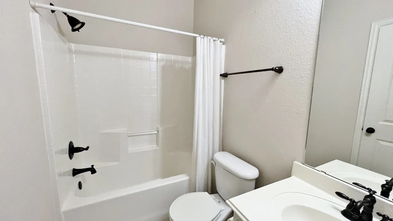 Townhouse For Rent in Denton County , 2500 Rockbrook Drive 40, Lewisville, Texas 75067, 3 Bedroom, 3 Bathroom, 2 Garage spaces, 1,802 Sqft, built in 2009, mls#21337369, Real Estate Agent in Lewisville, Homes For Rent in Denton county, Homes For Rent in Lewisville, Realtor in Lewisville Texas, Real Estate Brokerage Independent Realty Texas, Luminita Cordes Realtor