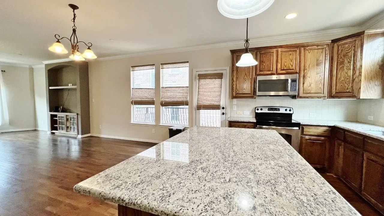 Townhouse For Rent in Denton County , 2500 Rockbrook Drive 40, Lewisville, Texas 75067, 3 Bedroom, 3 Bathroom, 2 Garage spaces, 1,802 Sqft, built in 2009, mls#21337369, Real Estate Agent in Lewisville, Homes For Rent in Denton county, Homes For Rent in Lewisville, Realtor in Lewisville Texas, Real Estate Brokerage Independent Realty Texas, Luminita Cordes Realtor