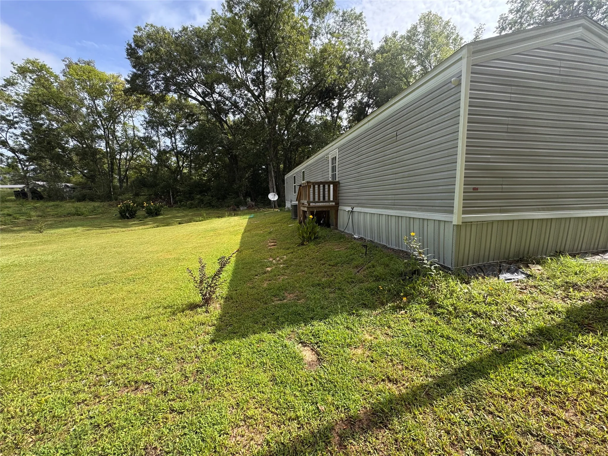 Mobile Home For Sale in Marion County , 612 W Broadway, Jefferson, Texas 75653, 3 Bedroom, 2 Bathroom, Garage spaces, 924 Sqft, built in 2023, mls#21336190, Real Estate Agent in Jefferson, Homes For Sale in Marion county, Homes For Sale in Jefferson, Realtor in Jefferson Texas, Real Estate Brokerage Independent Realty Texas, Luminita Cordes Realtor