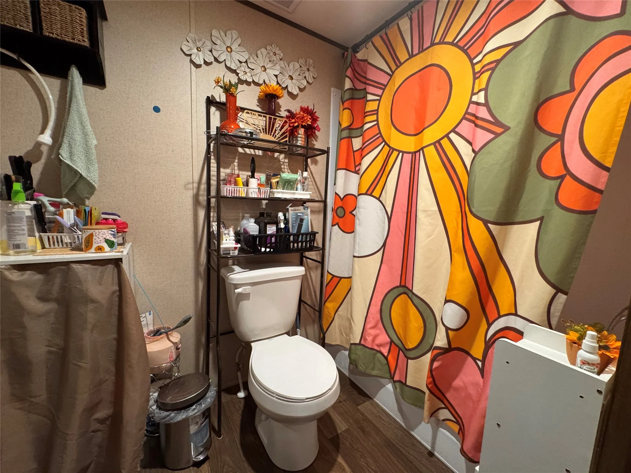 Mobile Home For Sale in Marion County , 612 W Broadway, Jefferson, Texas 75653, 3 Bedroom, 2 Bathroom, Garage spaces, 924 Sqft, built in 2023, mls#21336190, Real Estate Agent in Jefferson, Homes For Sale in Marion county, Homes For Sale in Jefferson, Realtor in Jefferson Texas, Real Estate Brokerage Independent Realty Texas, Luminita Cordes Realtor