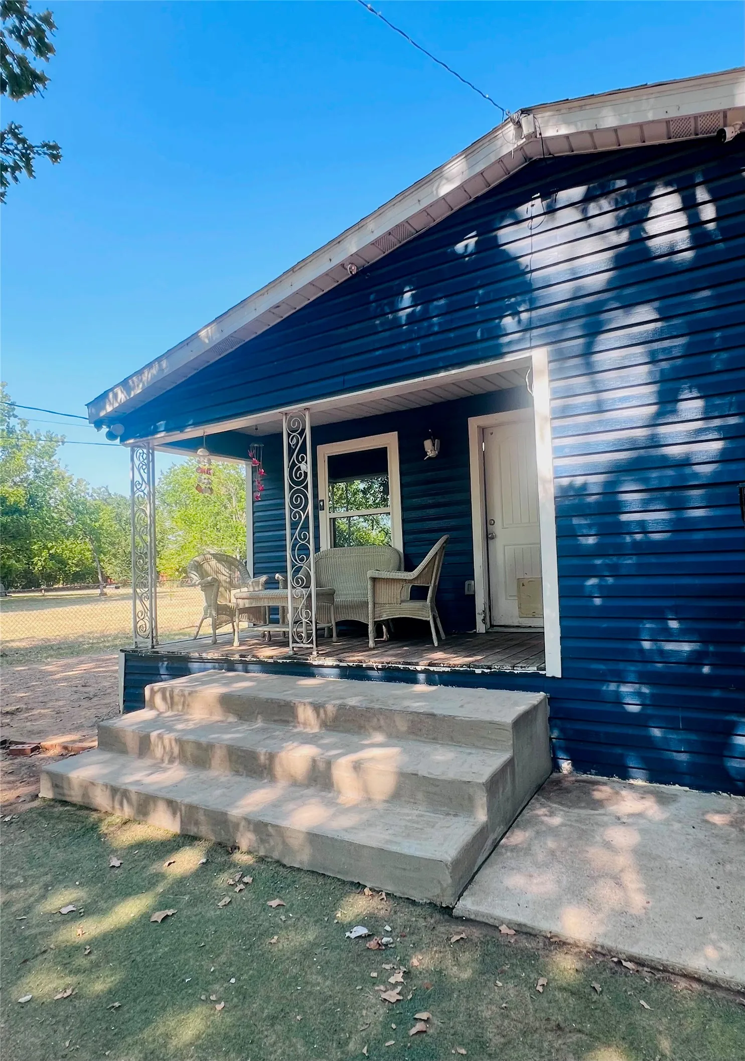 Single Family Residence For Sale in Dallas County , 429 Baker Street, Seagoville, Texas 75159, 3 Bedrooms, 2 Bathrooms, 2 Garage spaces, 1,972 Sqft, built in 1921, Price $349,999, mls#21336681, Real Estate Agent in Seagoville, Homes For Sale in Dallas county, Homes For Sale in Seagoville, Realtor in Seagoville Texas, Real Estate Brokerage Independent Realty Texas, Luminita Cordes Realtor