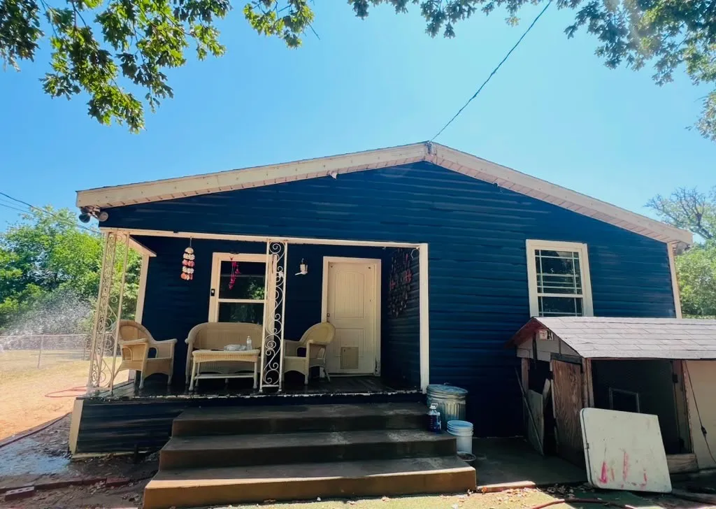 Single Family Residence For Sale in Dallas County , 429 Baker Street, Seagoville, Texas 75159, 3 Bedrooms, 2 Bathrooms, 2 Garage spaces, 1,972 Sqft, built in 1921, Price $349,999, mls#21336681, Real Estate Agent in Seagoville, Homes For Sale in Dallas county, Homes For Sale in Seagoville, Realtor in Seagoville Texas, Real Estate Brokerage Independent Realty Texas, Luminita Cordes Realtor