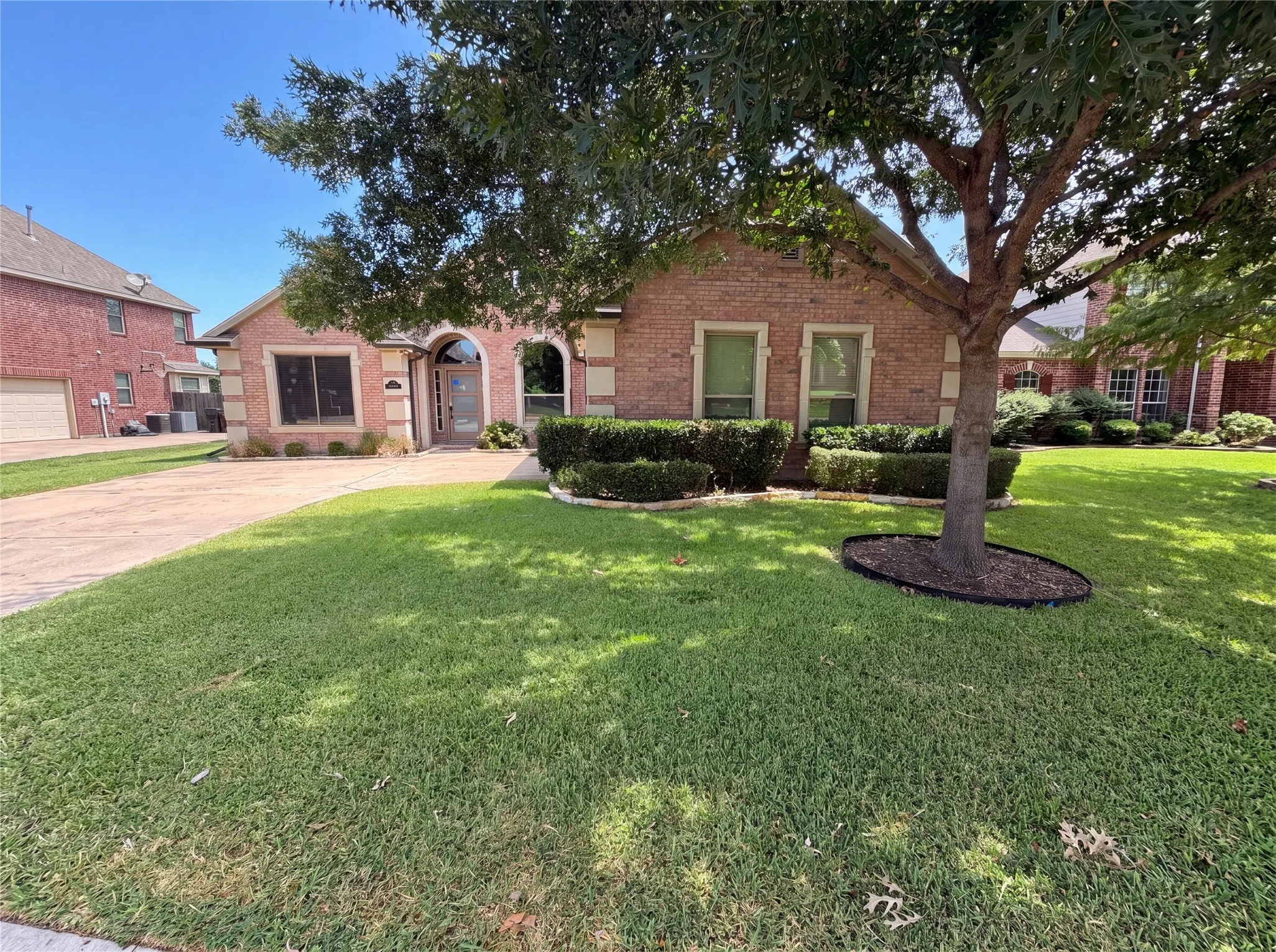 Single Family Residence For Sale in Collin County , 2404 Royal Birkdale Drive, Plano, Texas 75025, 4 Bedroom, 3 Bathroom, 2 Garage spaces, 2,420 Sqft, built in 1999, mls#21337368, Real Estate Agent in Plano, Homes For Sale in Collin county, Homes For Sale in Plano, Realtor in Plano Texas, Real Estate Brokerage Independent Realty Texas, Luminita Cordes Realtor