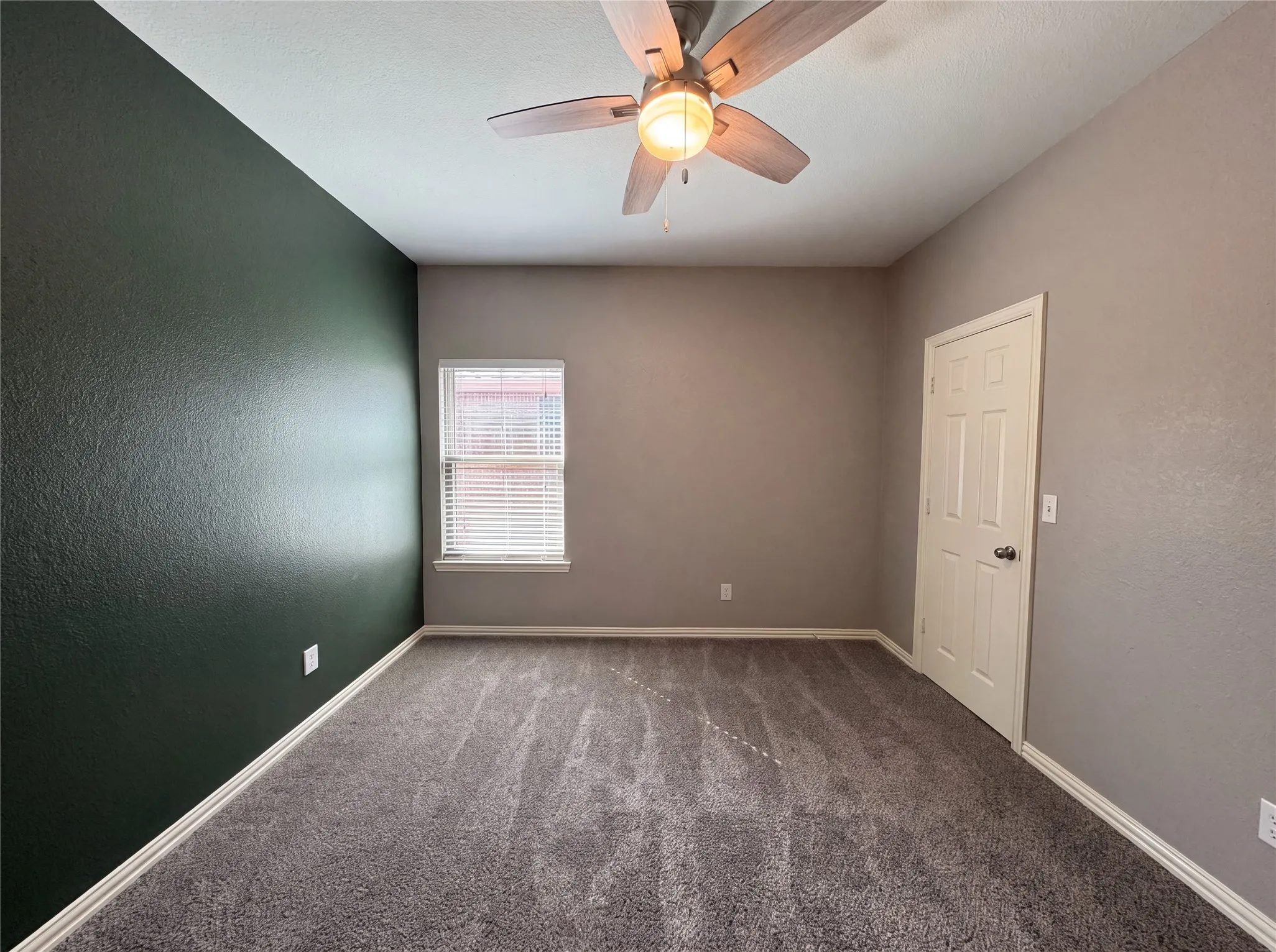 Single Family Residence For Sale in Collin County , 2404 Royal Birkdale Drive, Plano, Texas 75025, 4 Bedroom, 3 Bathroom, 2 Garage spaces, 2,420 Sqft, built in 1999, mls#21337368, Real Estate Agent in Plano, Homes For Sale in Collin county, Homes For Sale in Plano, Realtor in Plano Texas, Real Estate Brokerage Independent Realty Texas, Luminita Cordes Realtor