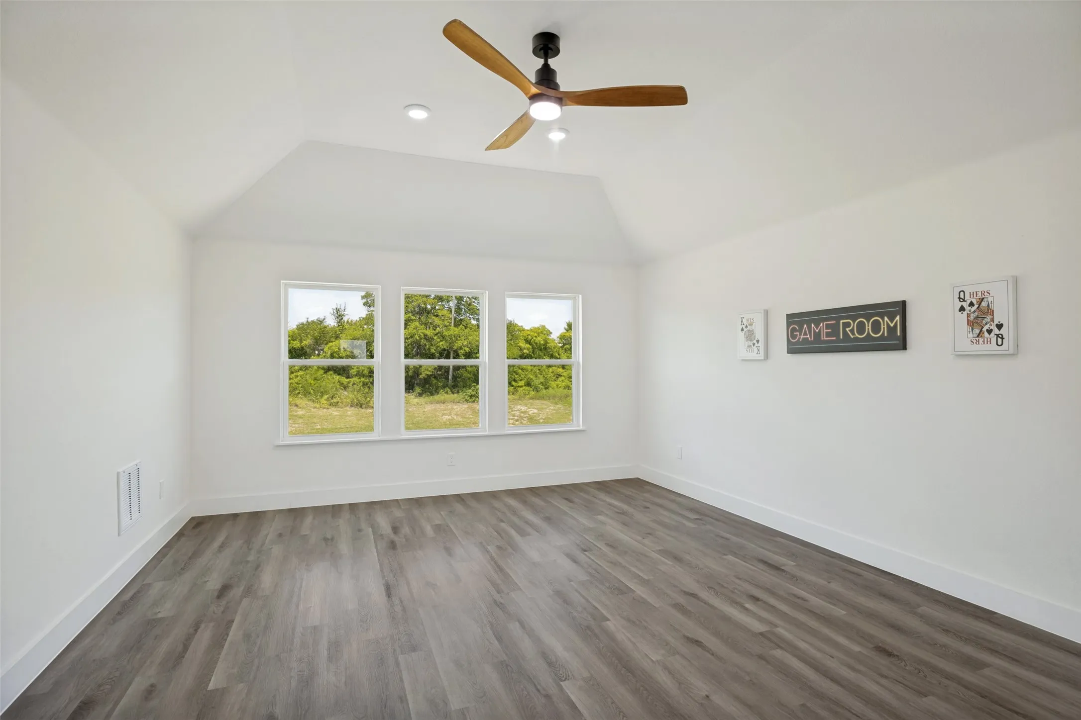 Single Family Residence For Sale in Collin County , 2722 Eastridge Boulevard, Princeton, Texas 75407, 5 Bedroom, 4 Bathroom, 3 Garage spaces, 2,768 Sqft, built in 2025, mls#21337302, Real Estate Agent in Princeton, Homes For Sale in Collin county, Homes For Sale in Princeton, Realtor in Princeton Texas, Real Estate Brokerage Independent Realty Texas, Luminita Cordes Realtor