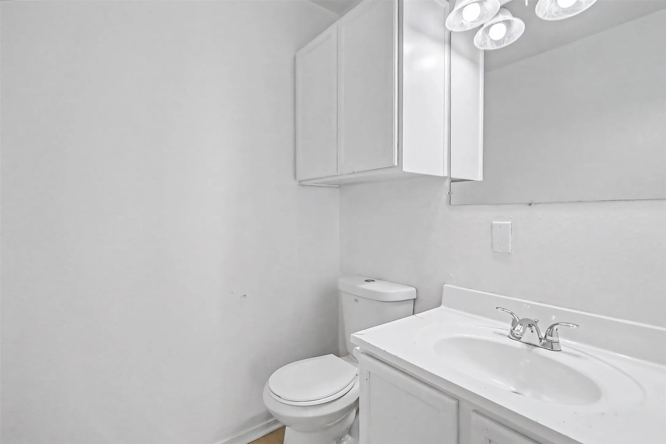 Duplex For Rent in Tarrant County , 2902 Van Horn Avenue 100, Fort Worth, Texas 76111, 3 Bedroom, 2 Bathroom, Garage spaces, 1,250 Sqft, built in 2003, mls#21337265, Real Estate Agent in Fort Worth, Homes For Rent in Tarrant county, Homes For Rent in Fort Worth, Realtor in Fort Worth Texas, Real Estate Brokerage Independent Realty Texas, Luminita Cordes Realtor