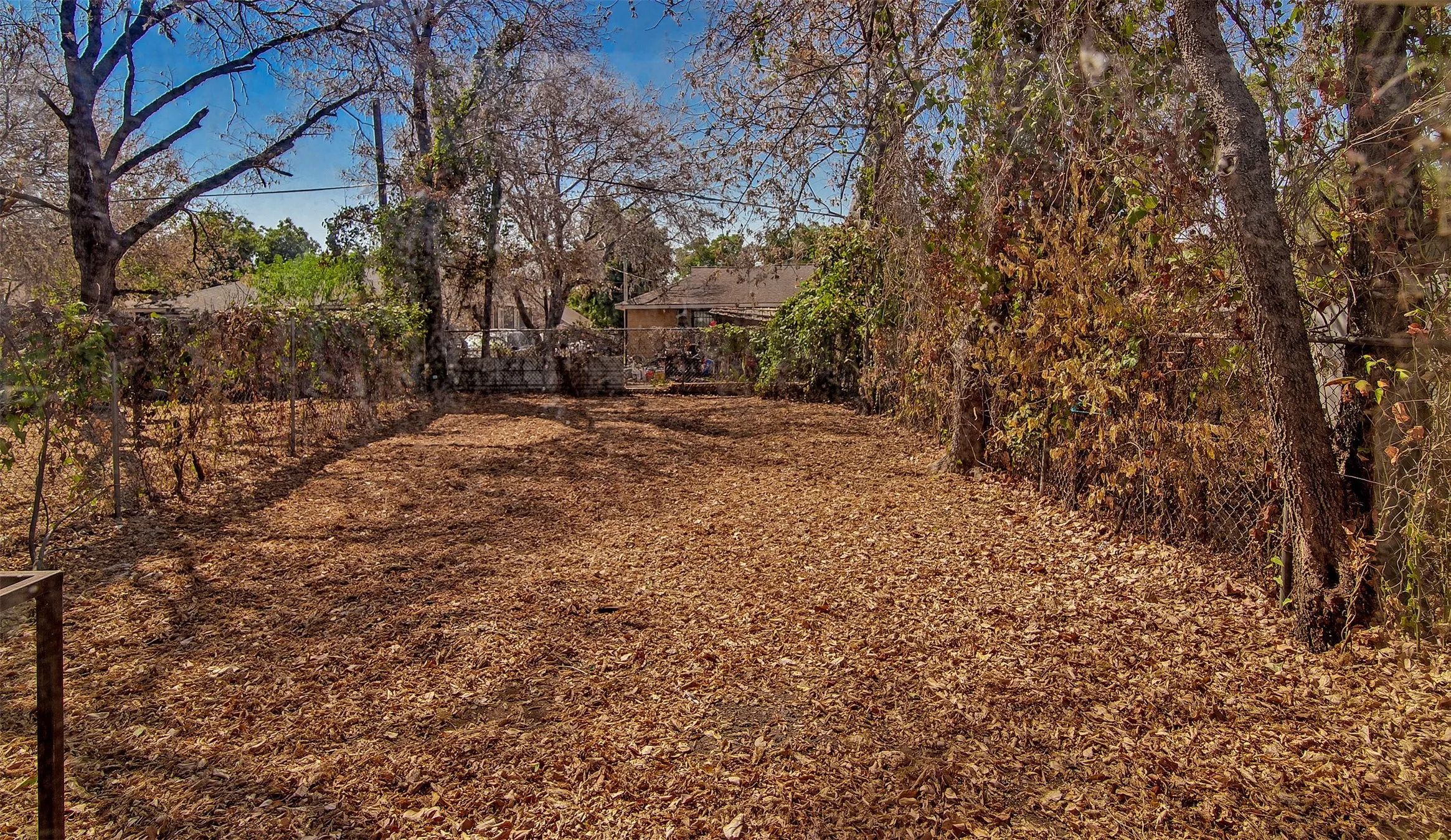 Duplex For Rent in Tarrant County , 2902 Van Horn Avenue 100, Fort Worth, Texas 76111, 3 Bedroom, 2 Bathroom, Garage spaces, 1,250 Sqft, built in 2003, mls#21337265, Real Estate Agent in Fort Worth, Homes For Rent in Tarrant county, Homes For Rent in Fort Worth, Realtor in Fort Worth Texas, Real Estate Brokerage Independent Realty Texas, Luminita Cordes Realtor