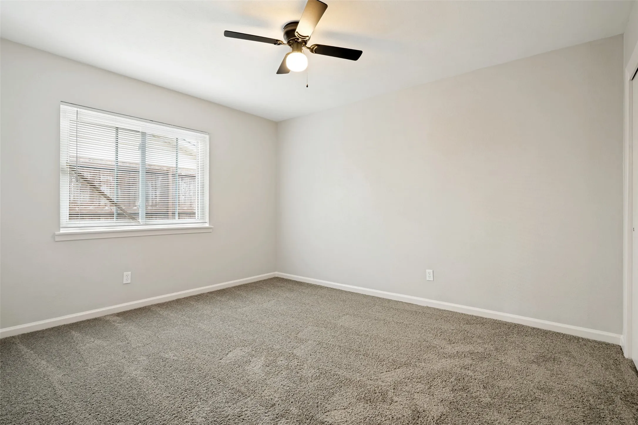 Single Family Residence For Sale in Dallas County , 2909 Flagstone Drive, Garland, Texas 75044, 3 Bedroom, 2 Bathroom, 2 Garage spaces, 1,716 Sqft, built in 1978, mls#21337348, Real Estate Agent in Garland, Homes For Sale in Dallas county, Homes For Sale in Garland, Realtor in Garland Texas, Real Estate Brokerage Independent Realty Texas, Luminita Cordes Realtor