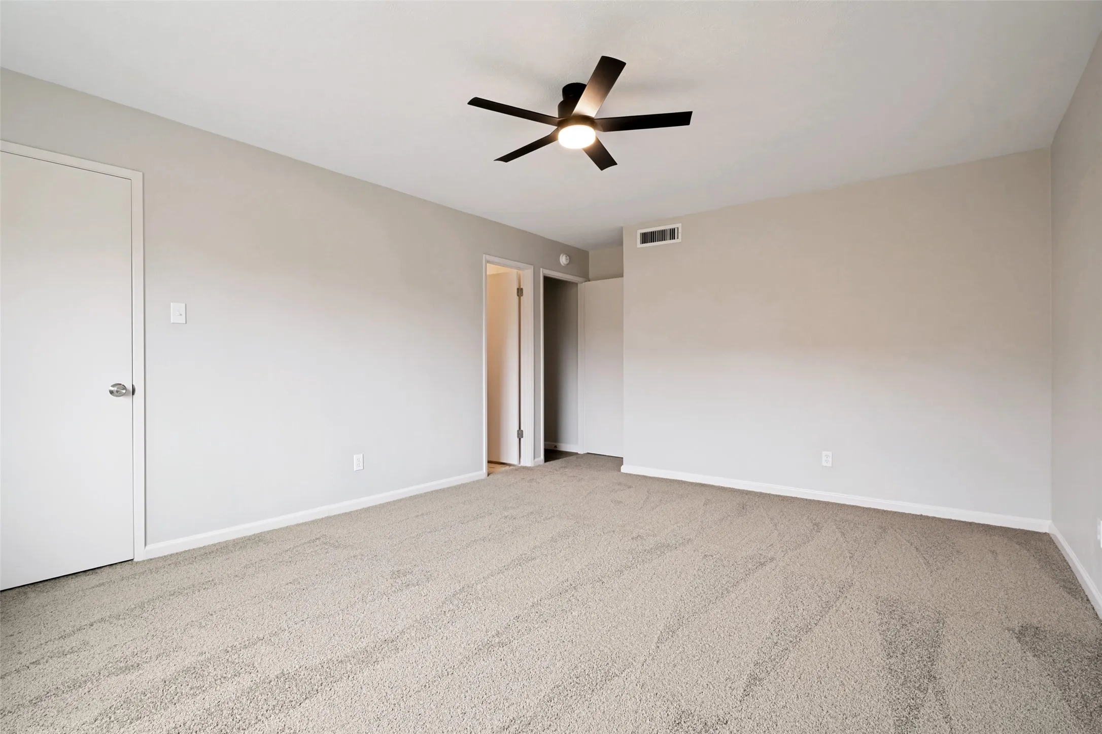 Single Family Residence For Sale in Dallas County , 2909 Flagstone Drive, Garland, Texas 75044, 3 Bedroom, 2 Bathroom, 2 Garage spaces, 1,716 Sqft, built in 1978, mls#21337348, Real Estate Agent in Garland, Homes For Sale in Dallas county, Homes For Sale in Garland, Realtor in Garland Texas, Real Estate Brokerage Independent Realty Texas, Luminita Cordes Realtor