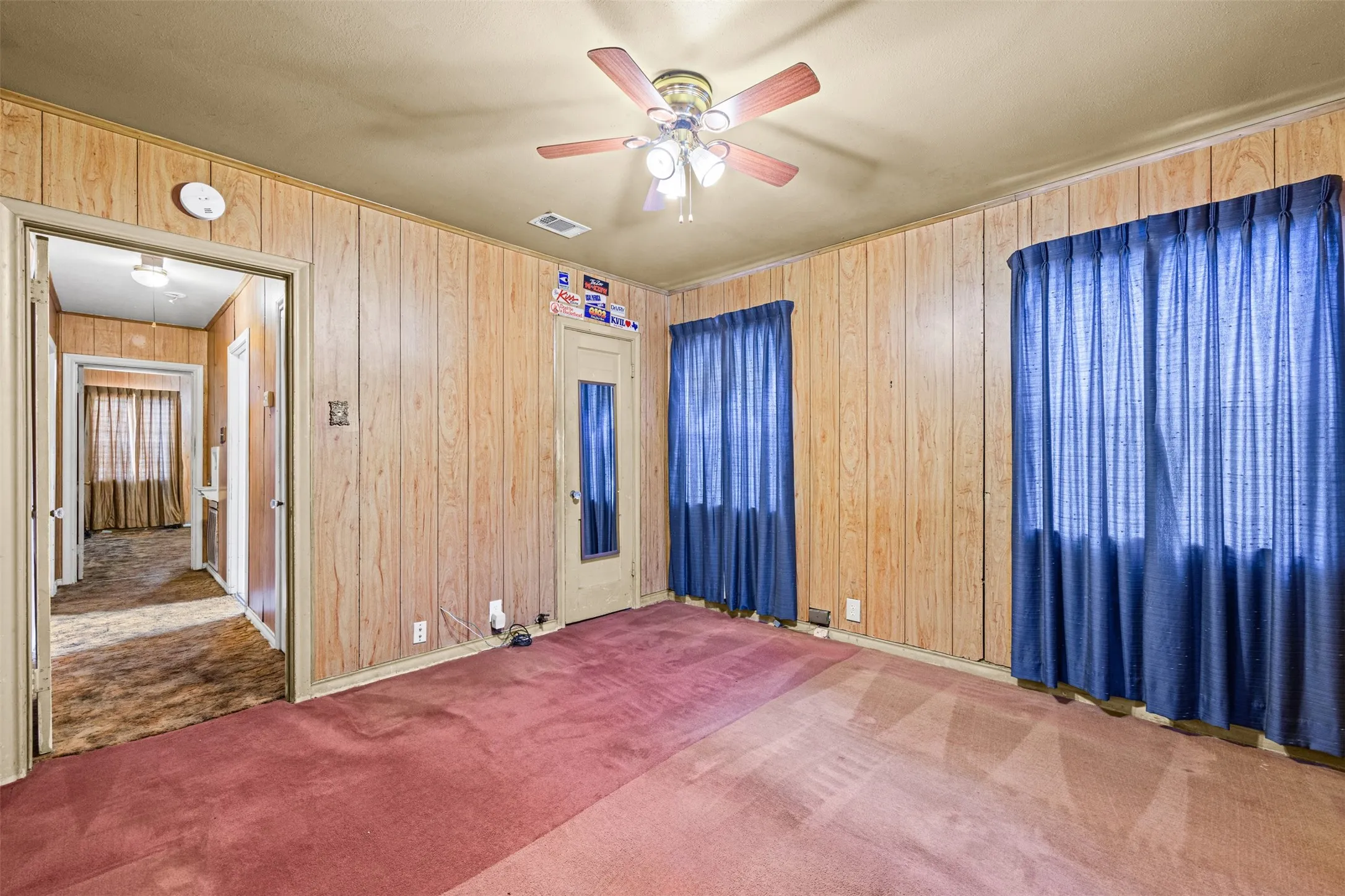 Single Family Residence For Sale in Dallas County , 1419 Georgia Avenue, Dallas, Texas 75216, 3 Bedroom, 2 Bathroom, 1 Garage spaces, 1,812 Sqft, built in 1949, mls#21336751, Real Estate Agent in Dallas, Homes For Sale in Dallas county, Homes For Sale in Dallas, Realtor in Dallas Texas, Real Estate Brokerage Independent Realty Texas, Luminita Cordes Realtor