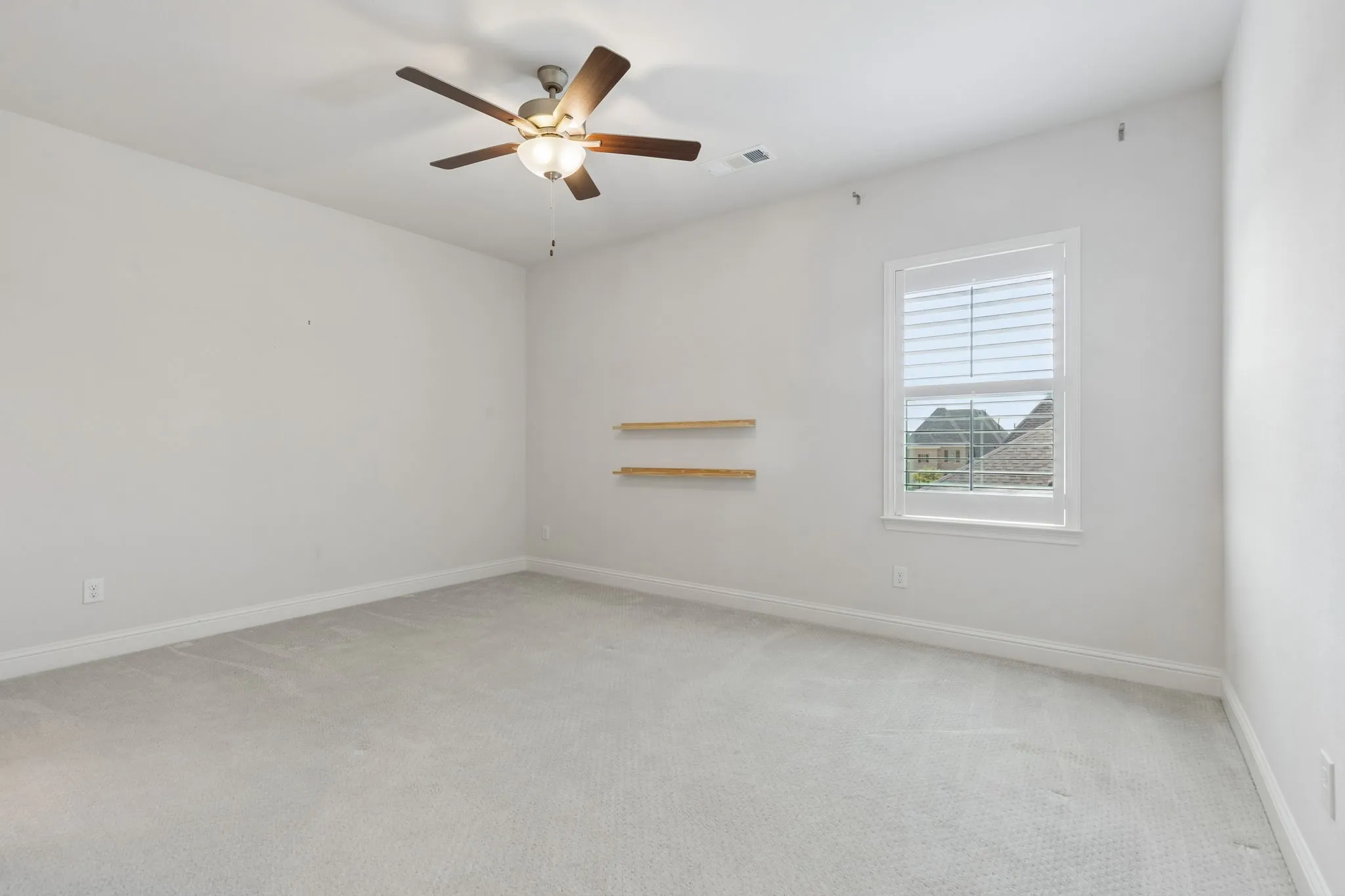 Single Family Residence For Sale in Denton County , 4043 Fairbanks Drive, Frisco, Texas 75033, 4 Bedroom, 6 Bathroom, 3 Garage spaces, 4,330 Sqft, built in 2019, mls#21335940, Real Estate Agent in Frisco, Homes For Sale in Denton county, Homes For Sale in Frisco, Realtor in Frisco Texas, Real Estate Brokerage Independent Realty Texas, Luminita Cordes Realtor