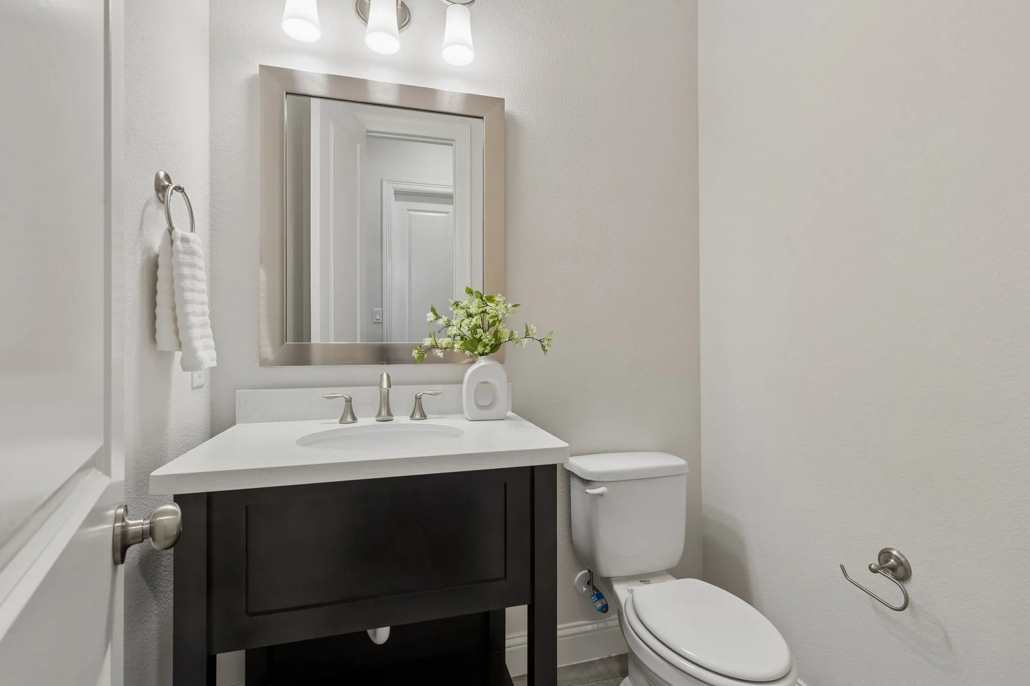 Single Family Residence For Sale in Denton County , 4043 Fairbanks Drive, Frisco, Texas 75033, 4 Bedroom, 6 Bathroom, 3 Garage spaces, 4,330 Sqft, built in 2019, mls#21335940, Real Estate Agent in Frisco, Homes For Sale in Denton county, Homes For Sale in Frisco, Realtor in Frisco Texas, Real Estate Brokerage Independent Realty Texas, Luminita Cordes Realtor