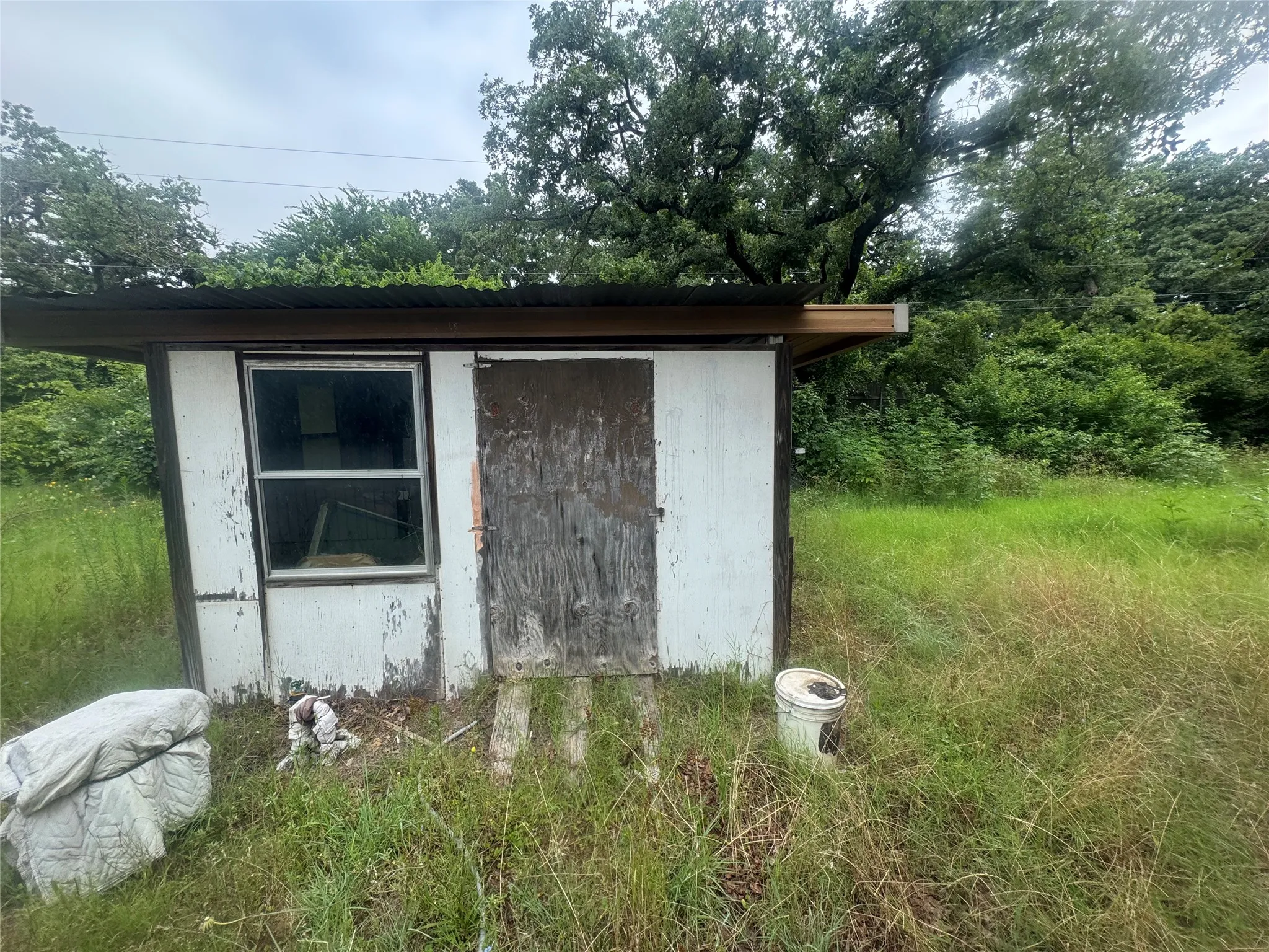 Single Family Residence For Sale in Tarrant County , 6309 Forest Acre Circle N, Fort Worth, Texas 76140, 3 Bedroom, 2 Bathroom, 3 Garage spaces, 1,248 Sqft, built in 1985, mls#21337419, Real Estate Agent in Fort Worth, Homes For Sale in Tarrant county, Homes For Sale in Fort Worth, Realtor in Fort Worth Texas, Real Estate Brokerage Independent Realty Texas, Luminita Cordes Realtor