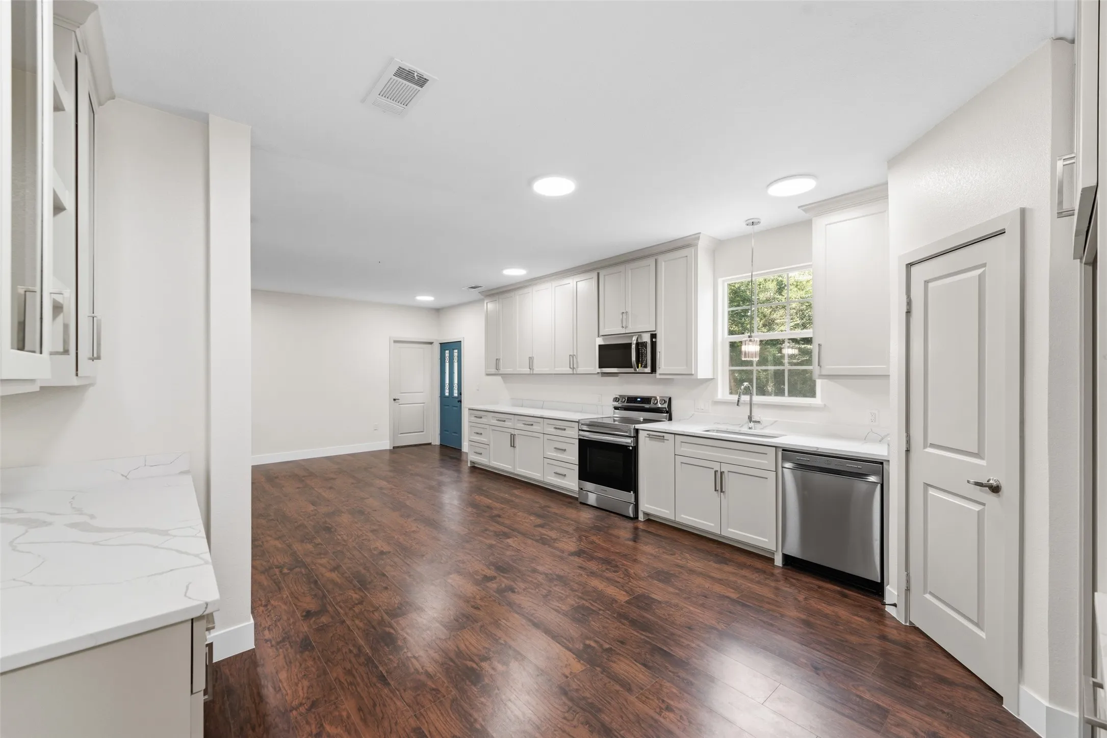 Single Family Residence For Sale in Kaufman County , 5475 Fogleman Road, Kemp, Texas 75143, 4 Bedroom, 2 Bathroom, Garage spaces, 1,800 Sqft, built in 2025, mls#21335755, Real Estate Agent in Kemp, Homes For Sale in Kaufman county, Homes For Sale in Kemp, Realtor in Kemp Texas, Real Estate Brokerage Independent Realty Texas, Luminita Cordes Realtor