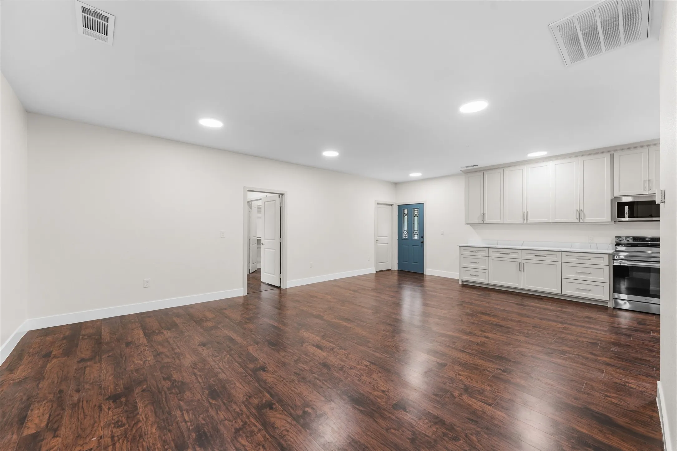 Single Family Residence For Sale in Kaufman County , 5475 Fogleman Road, Kemp, Texas 75143, 4 Bedroom, 2 Bathroom, Garage spaces, 1,800 Sqft, built in 2025, mls#21335755, Real Estate Agent in Kemp, Homes For Sale in Kaufman county, Homes For Sale in Kemp, Realtor in Kemp Texas, Real Estate Brokerage Independent Realty Texas, Luminita Cordes Realtor