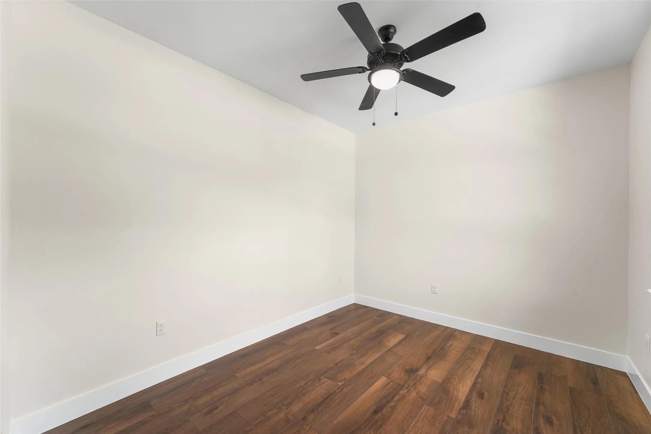 Single Family Residence For Sale in Kaufman County , 5475 Fogleman Road, Kemp, Texas 75143, 4 Bedroom, 2 Bathroom, Garage spaces, 1,800 Sqft, built in 2025, mls#21335755, Real Estate Agent in Kemp, Homes For Sale in Kaufman county, Homes For Sale in Kemp, Realtor in Kemp Texas, Real Estate Brokerage Independent Realty Texas, Luminita Cordes Realtor