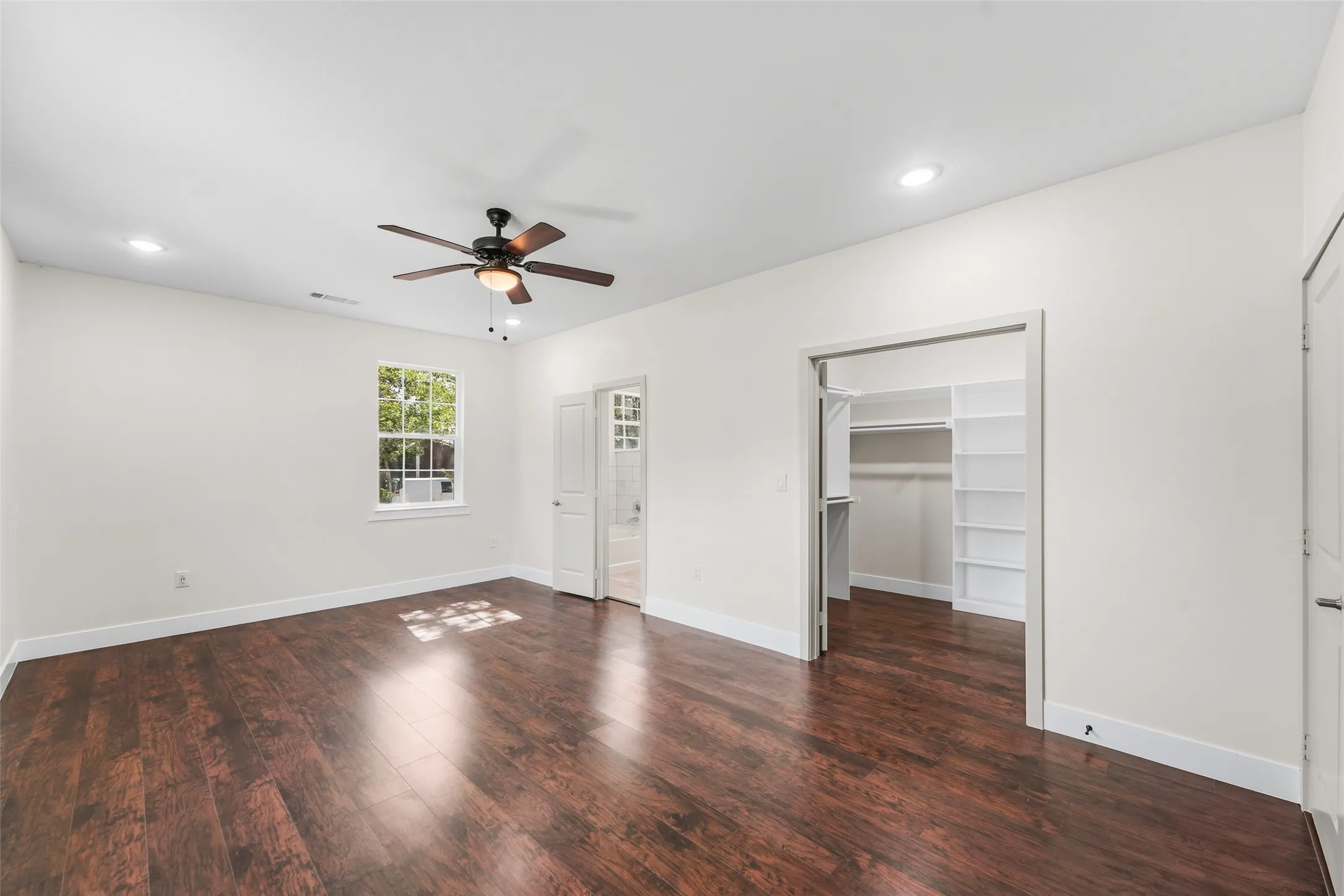 Single Family Residence For Sale in Kaufman County , 5475 Fogleman Road, Kemp, Texas 75143, 4 Bedroom, 2 Bathroom, Garage spaces, 1,800 Sqft, built in 2025, mls#21335755, Real Estate Agent in Kemp, Homes For Sale in Kaufman county, Homes For Sale in Kemp, Realtor in Kemp Texas, Real Estate Brokerage Independent Realty Texas, Luminita Cordes Realtor