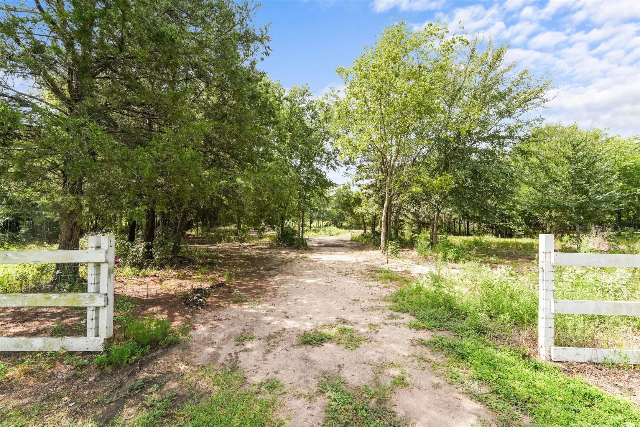 Single Family Residence For Sale in Kaufman County , 5475 Fogleman Road, Kemp, Texas 75143, 4 Bedroom, 2 Bathroom, Garage spaces, 1,800 Sqft, built in 2025, mls#21335755, Real Estate Agent in Kemp, Homes For Sale in Kaufman county, Homes For Sale in Kemp, Realtor in Kemp Texas, Real Estate Brokerage Independent Realty Texas, Luminita Cordes Realtor