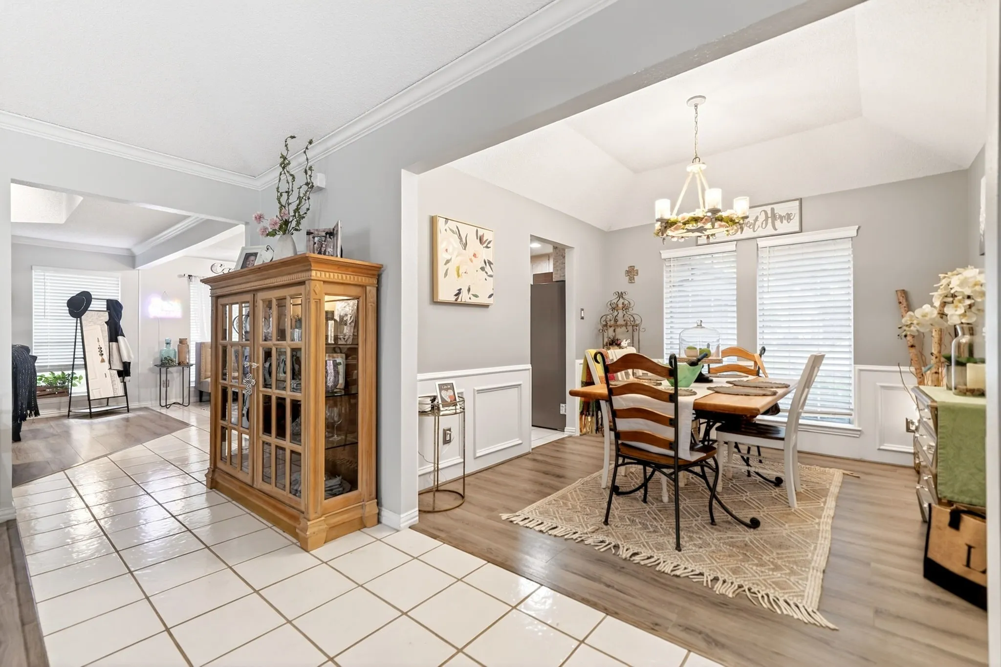 Single Family Residence For Sale in Rockwall County , 104 Easterner Place, Rockwall, Texas 75032, 3 Bedroom, 3 Bathroom, 2 Garage spaces, 2,262 Sqft, built in 1993, mls#21315098, Real Estate Agent in Rockwall, Homes For Sale in Rockwall county, Homes For Sale in Rockwall, Realtor in Rockwall Texas, Real Estate Brokerage Independent Realty Texas, Luminita Cordes Realtor