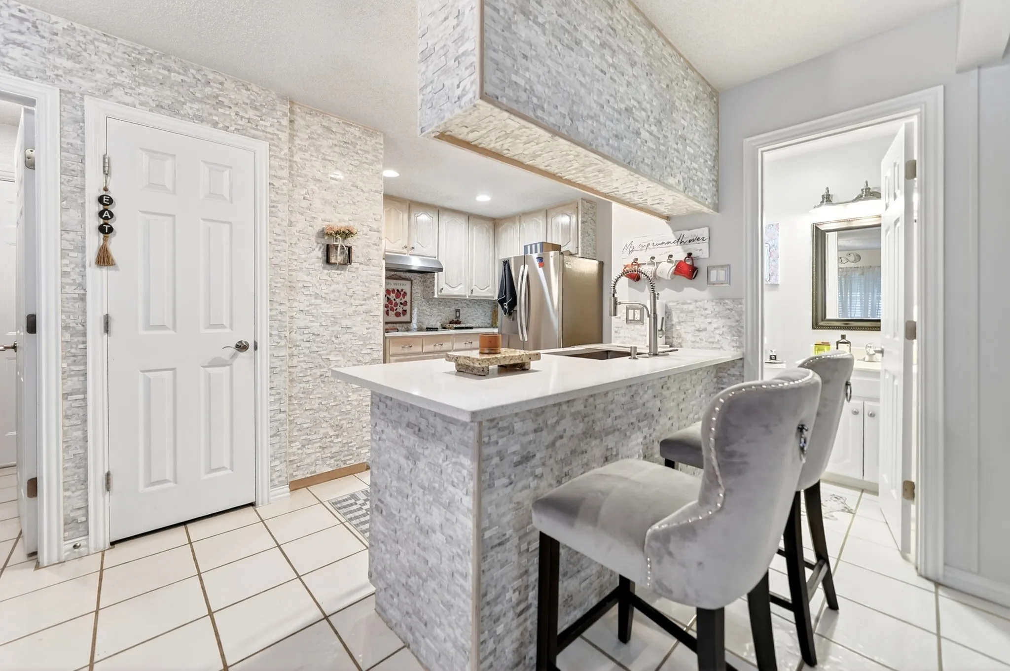 Single Family Residence For Sale in Rockwall County , 104 Easterner Place, Rockwall, Texas 75032, 3 Bedroom, 3 Bathroom, 2 Garage spaces, 2,262 Sqft, built in 1993, mls#21315098, Real Estate Agent in Rockwall, Homes For Sale in Rockwall county, Homes For Sale in Rockwall, Realtor in Rockwall Texas, Real Estate Brokerage Independent Realty Texas, Luminita Cordes Realtor