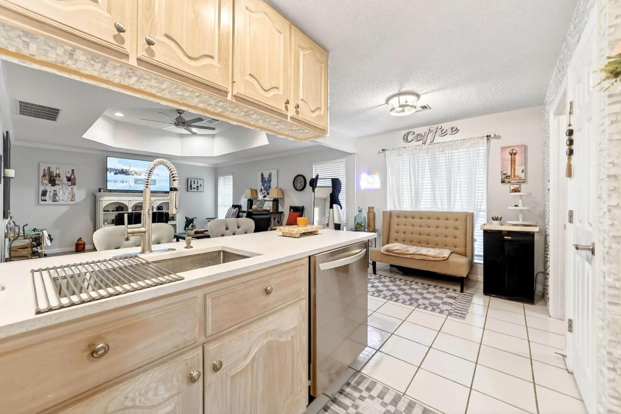 Single Family Residence For Sale in Rockwall County , 104 Easterner Place, Rockwall, Texas 75032, 3 Bedroom, 3 Bathroom, 2 Garage spaces, 2,262 Sqft, built in 1993, mls#21315098, Real Estate Agent in Rockwall, Homes For Sale in Rockwall county, Homes For Sale in Rockwall, Realtor in Rockwall Texas, Real Estate Brokerage Independent Realty Texas, Luminita Cordes Realtor