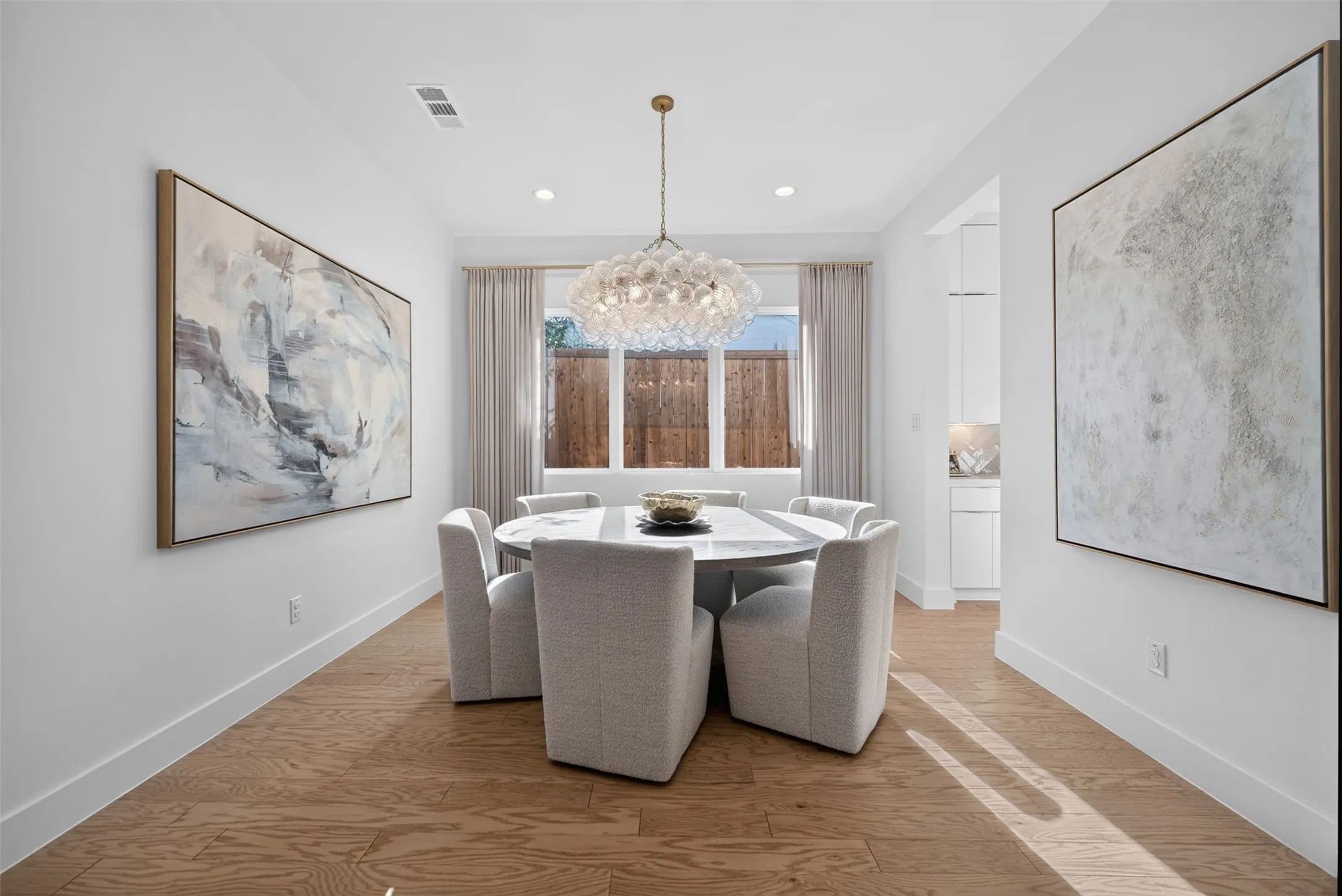 Single Family Residence For Sale in Dallas County , 3872 Cortez Drive, Dallas, Texas 75220, 4 Bedroom, 4 Bathroom, 2 Garage spaces, 4,139 Sqft, built in 2024, mls#21337437, Real Estate Agent in Dallas, Homes For Sale in Dallas county, Homes For Sale in Dallas, Realtor in Dallas Texas, Real Estate Brokerage Independent Realty Texas, Luminita Cordes Realtor