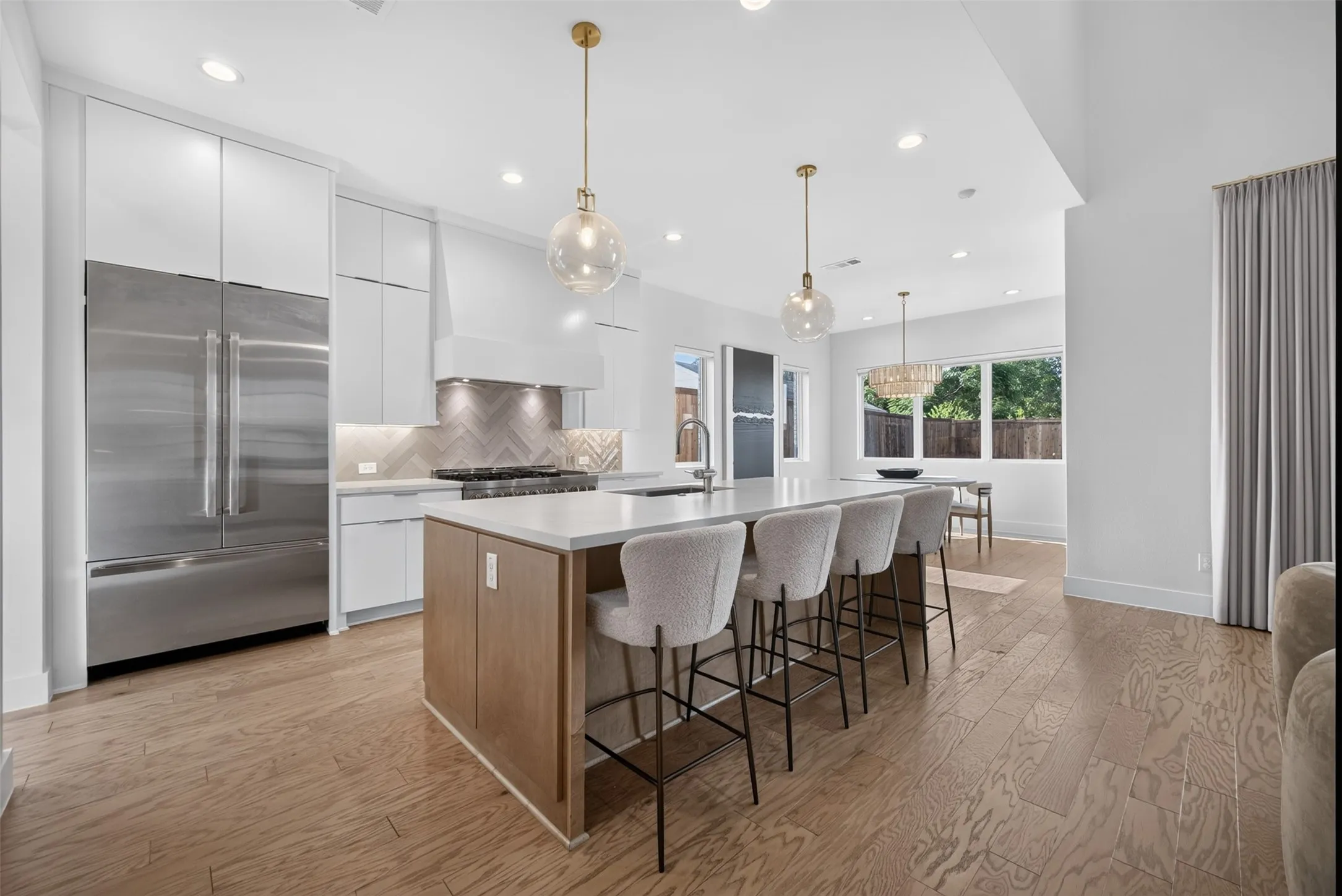 Single Family Residence For Sale in Dallas County , 3872 Cortez Drive, Dallas, Texas 75220, 4 Bedroom, 4 Bathroom, 2 Garage spaces, 4,139 Sqft, built in 2024, mls#21337437, Real Estate Agent in Dallas, Homes For Sale in Dallas county, Homes For Sale in Dallas, Realtor in Dallas Texas, Real Estate Brokerage Independent Realty Texas, Luminita Cordes Realtor