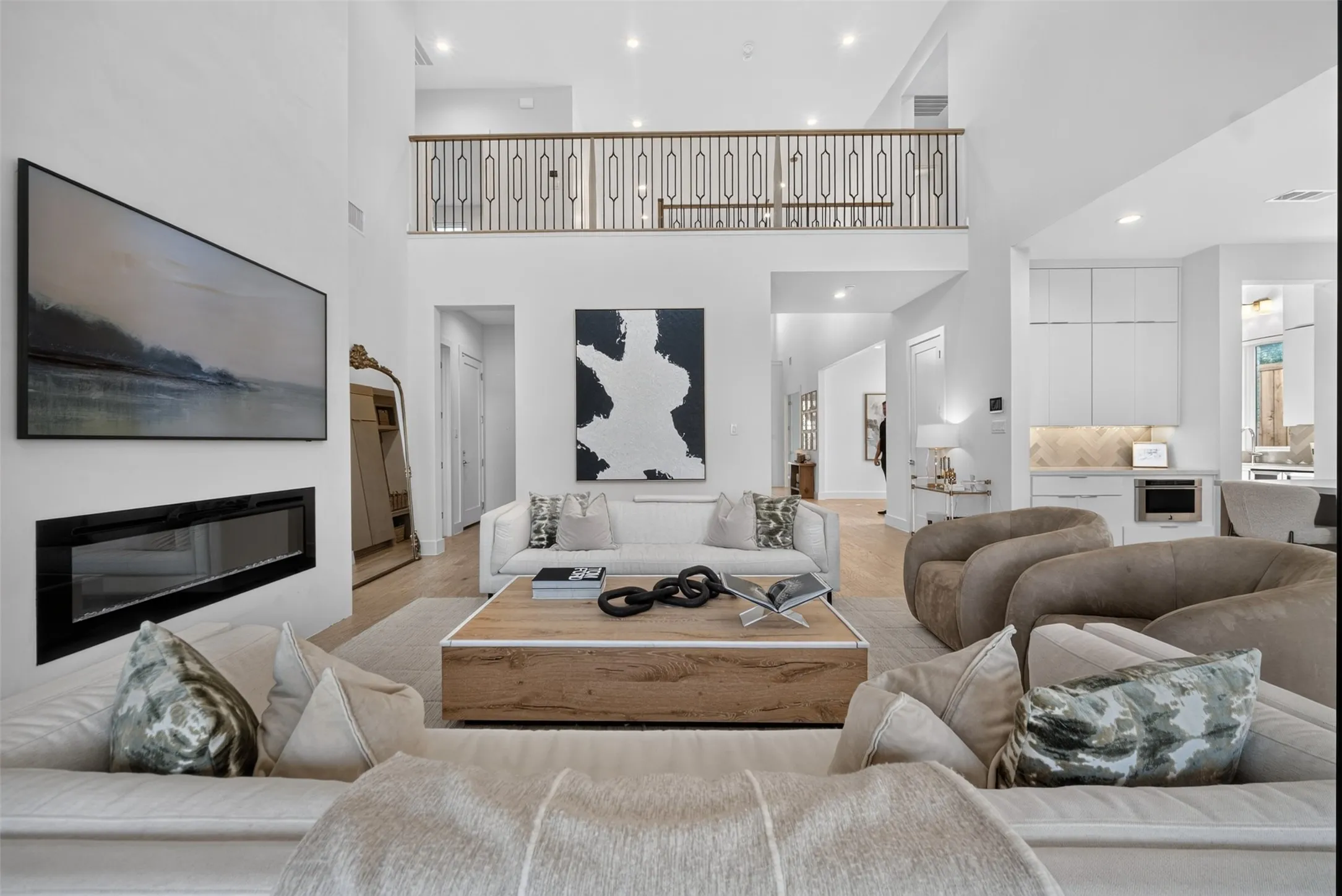 Single Family Residence For Sale in Dallas County , 3872 Cortez Drive, Dallas, Texas 75220, 4 Bedroom, 4 Bathroom, 2 Garage spaces, 4,139 Sqft, built in 2024, mls#21337437, Real Estate Agent in Dallas, Homes For Sale in Dallas county, Homes For Sale in Dallas, Realtor in Dallas Texas, Real Estate Brokerage Independent Realty Texas, Luminita Cordes Realtor