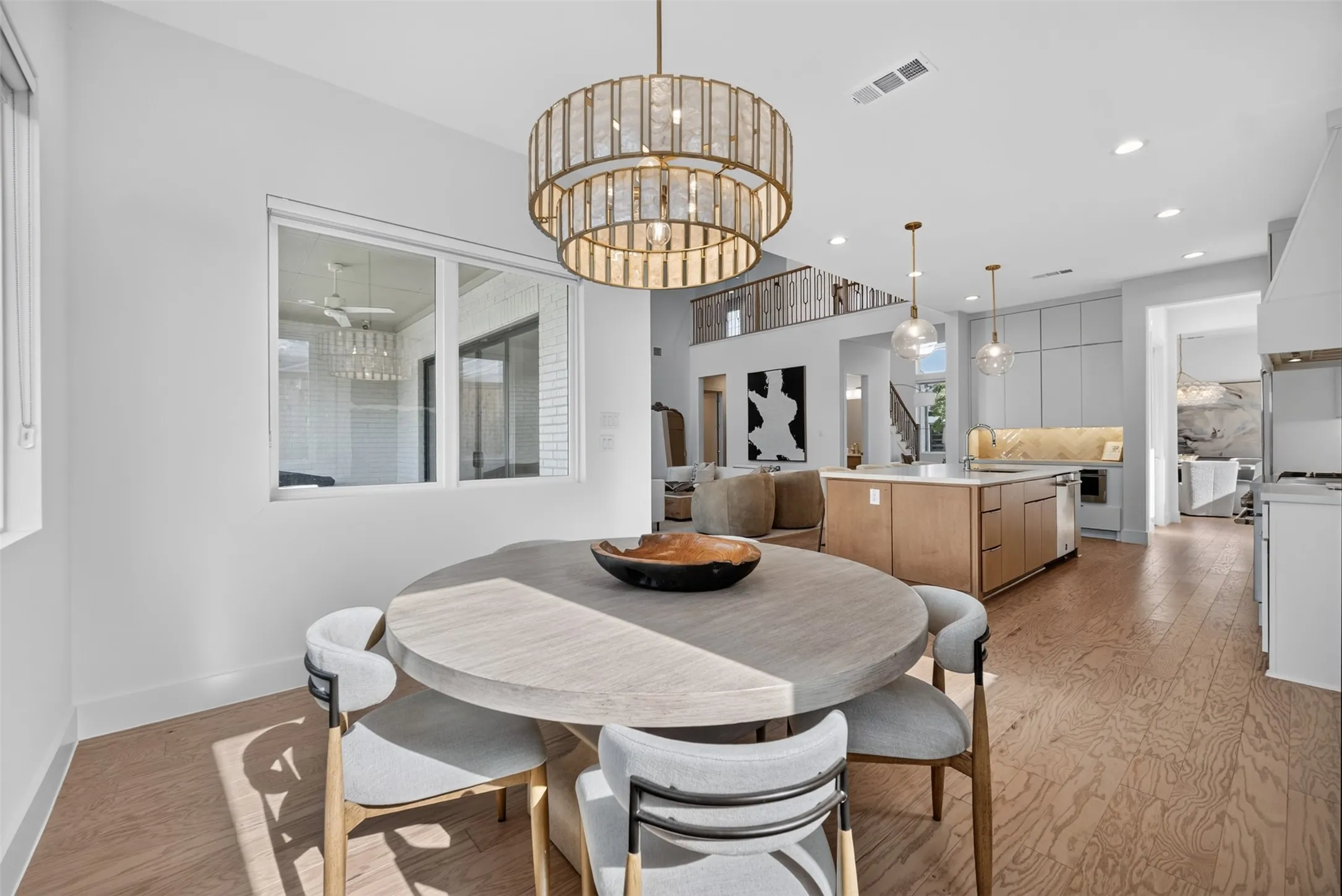 Single Family Residence For Sale in Dallas County , 3872 Cortez Drive, Dallas, Texas 75220, 4 Bedroom, 4 Bathroom, 2 Garage spaces, 4,139 Sqft, built in 2024, mls#21337437, Real Estate Agent in Dallas, Homes For Sale in Dallas county, Homes For Sale in Dallas, Realtor in Dallas Texas, Real Estate Brokerage Independent Realty Texas, Luminita Cordes Realtor