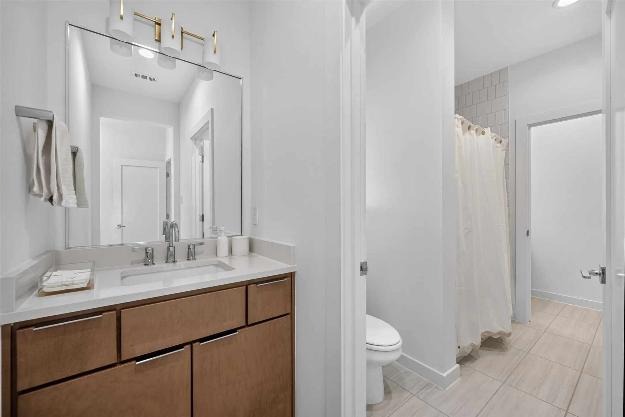 Single Family Residence For Sale in Dallas County , 3872 Cortez Drive, Dallas, Texas 75220, 4 Bedroom, 4 Bathroom, 2 Garage spaces, 4,139 Sqft, built in 2024, mls#21337437, Real Estate Agent in Dallas, Homes For Sale in Dallas county, Homes For Sale in Dallas, Realtor in Dallas Texas, Real Estate Brokerage Independent Realty Texas, Luminita Cordes Realtor