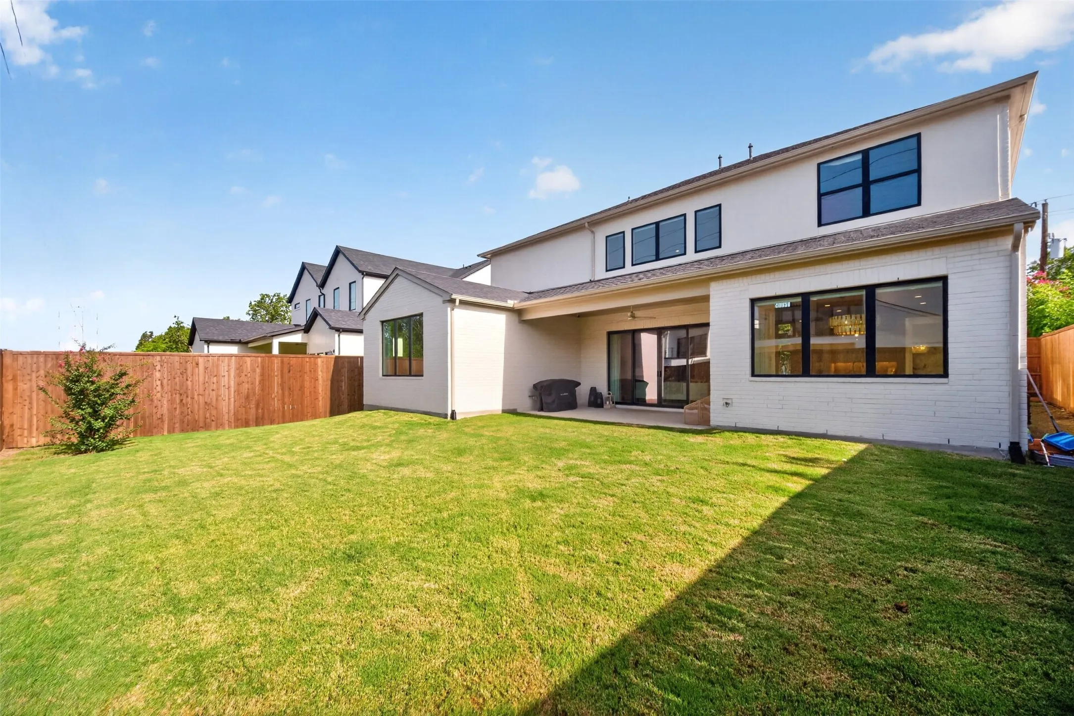 Single Family Residence For Sale in Dallas County , 3872 Cortez Drive, Dallas, Texas 75220, 4 Bedroom, 4 Bathroom, 2 Garage spaces, 4,139 Sqft, built in 2024, mls#21337437, Real Estate Agent in Dallas, Homes For Sale in Dallas county, Homes For Sale in Dallas, Realtor in Dallas Texas, Real Estate Brokerage Independent Realty Texas, Luminita Cordes Realtor