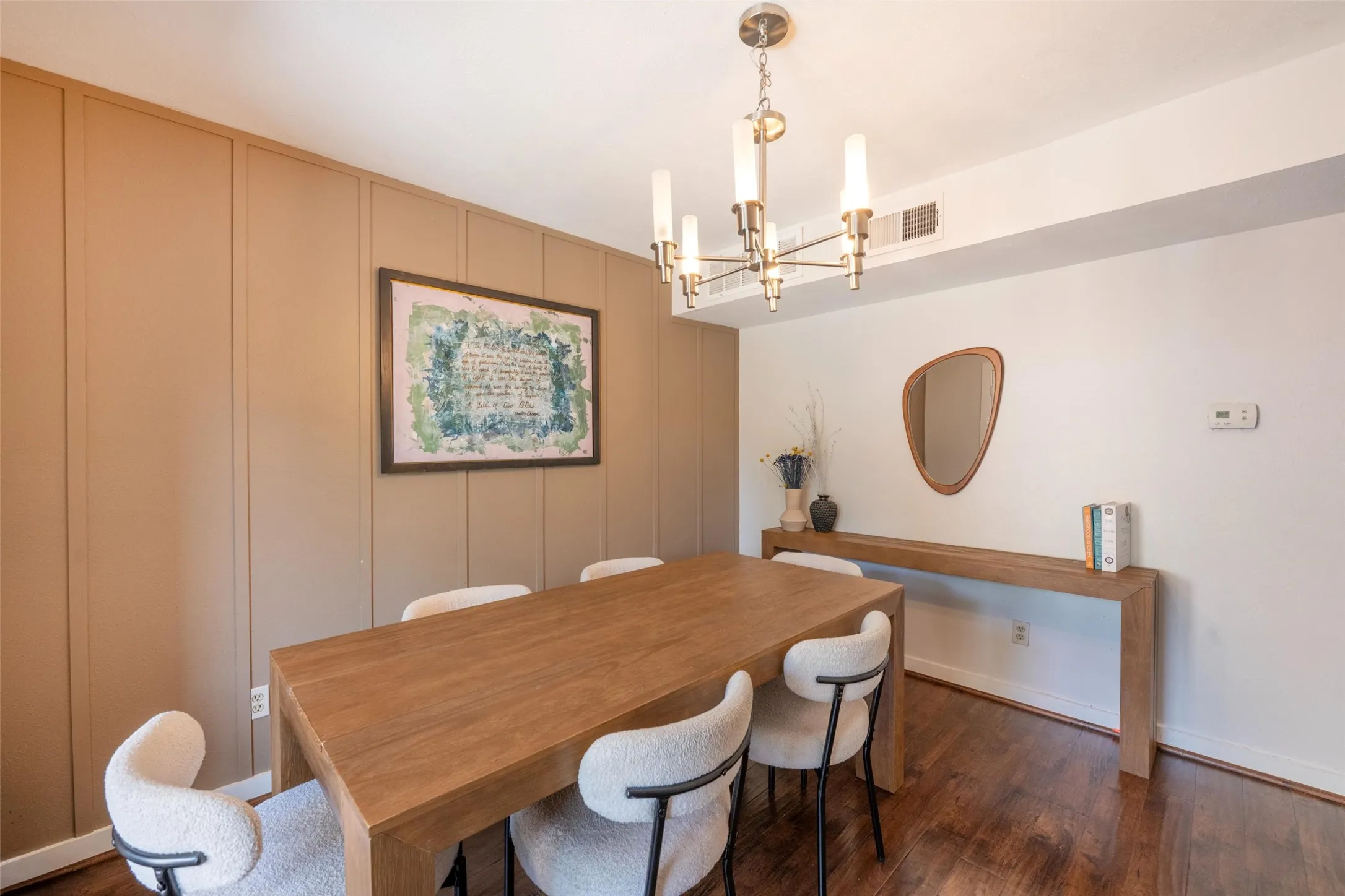 Condominium For Sale in Dallas County , 7504 Riverbrook Drive, Dallas, Texas 75230, 3 Bedroom, 3 Bathroom, Garage spaces, 1,520 Sqft, built in 1969, mls#21334491, Real Estate Agent in Dallas, Homes For Sale in Dallas county, Homes For Sale in Dallas, Realtor in Dallas Texas, Real Estate Brokerage Independent Realty Texas, Luminita Cordes Realtor