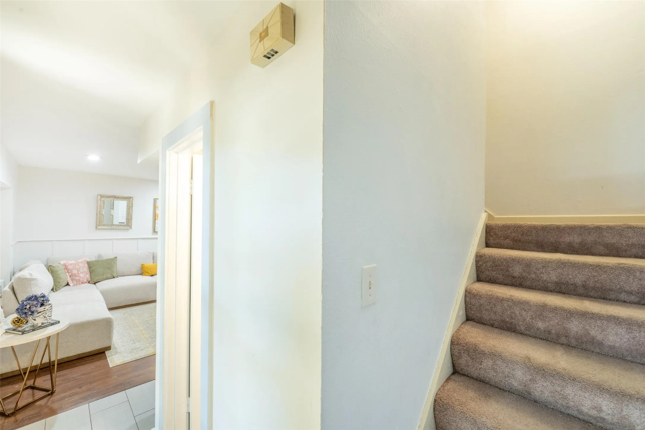 Condominium For Sale in Dallas County , 7504 Riverbrook Drive, Dallas, Texas 75230, 3 Bedroom, 3 Bathroom, Garage spaces, 1,520 Sqft, built in 1969, mls#21334491, Real Estate Agent in Dallas, Homes For Sale in Dallas county, Homes For Sale in Dallas, Realtor in Dallas Texas, Real Estate Brokerage Independent Realty Texas, Luminita Cordes Realtor
