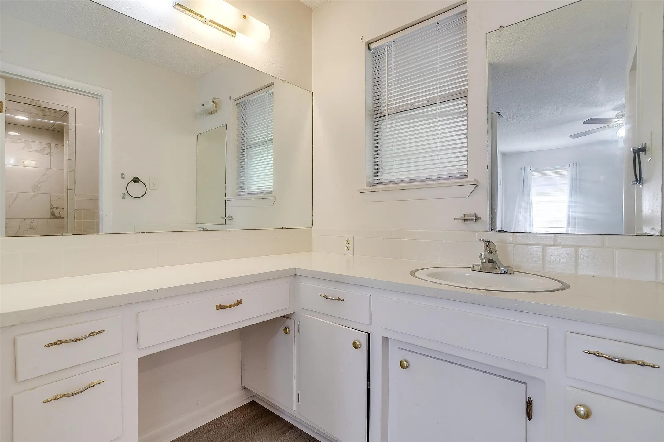 Single Family Residence For Rent in Parker County , 1104 Julie Street, Weatherford, Texas 76086, 3 Bedroom, 2 Bathroom, 2 Garage spaces, 1,395 Sqft, built in 1970, mls#21337407, Real Estate Agent in Weatherford, Homes For Rent in Parker county, Homes For Rent in Weatherford, Realtor in Weatherford Texas, Real Estate Brokerage Independent Realty Texas, Luminita Cordes Realtor